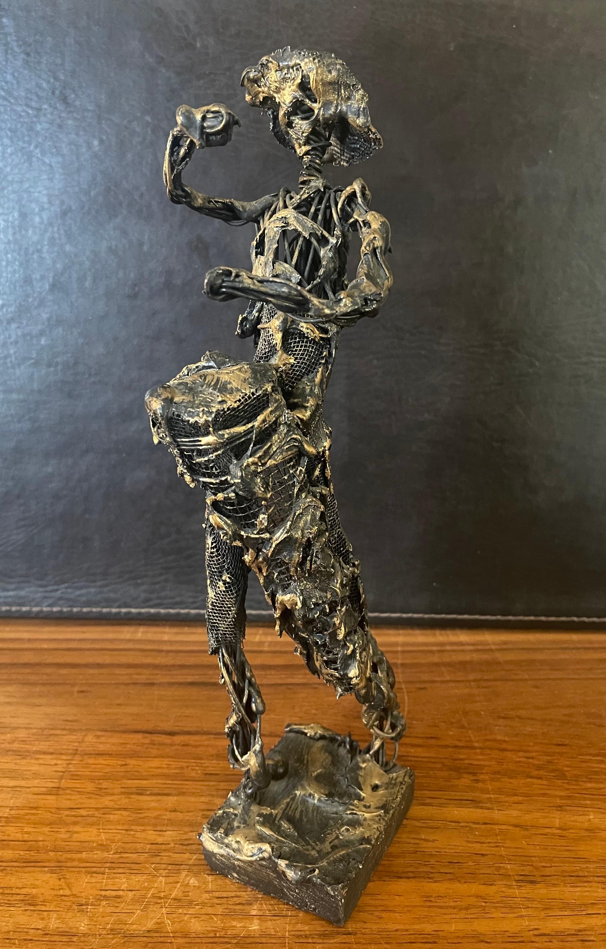 Mid-Century Modern Vintage Spaghetti Wire Drummer Sculpture For Sale