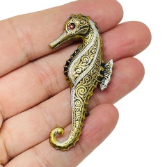 Vintage SPAIN damascene gold tone black seahorse designer brooch