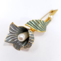 Vintage Spain Golden Flower Pin Brooch with Faux Pearl