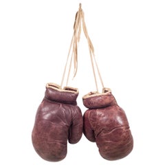 Guantes de boxeo de cuero Spalding vintage, circa 1950-1960