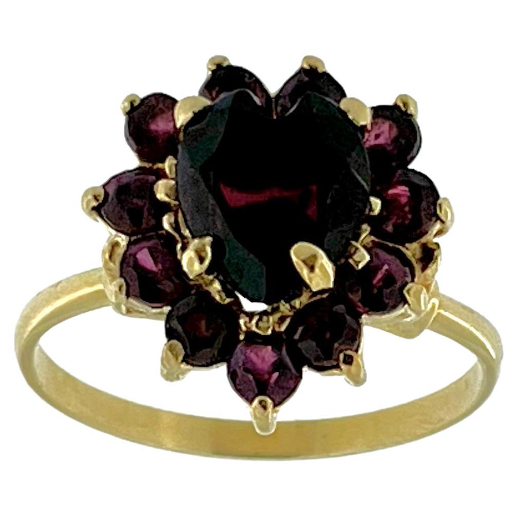 Vintage Spanish 18 karat Yellow Gold Ring with Amethyst For Sale