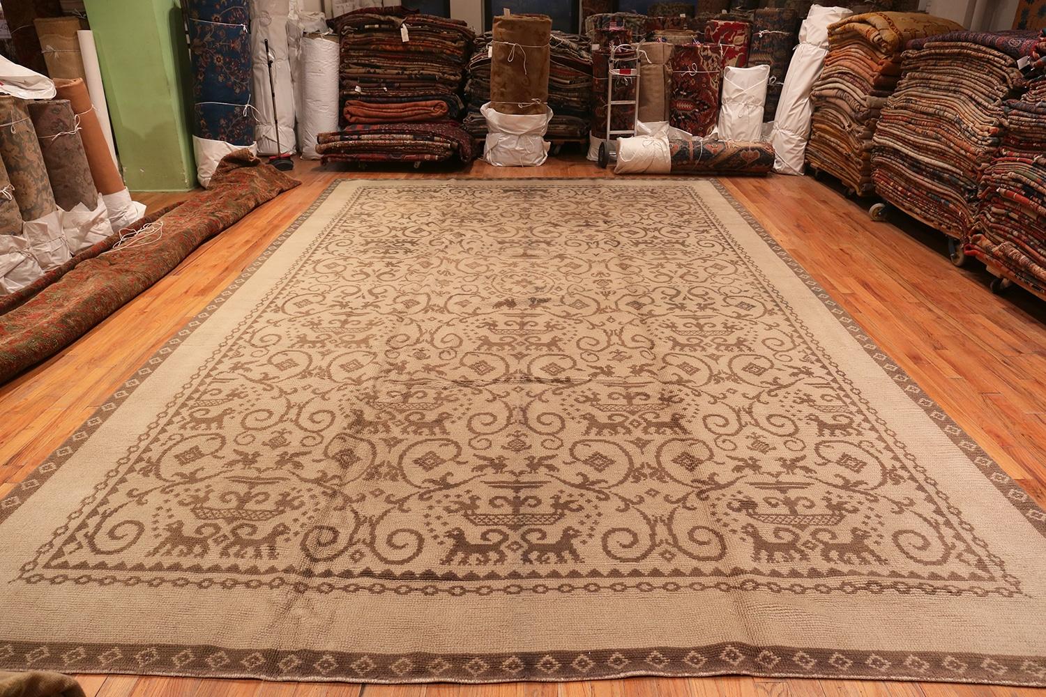 20th Century Vintage Spanish Alpujarra Rug. Size: 12 ft x 18 ft For Sale