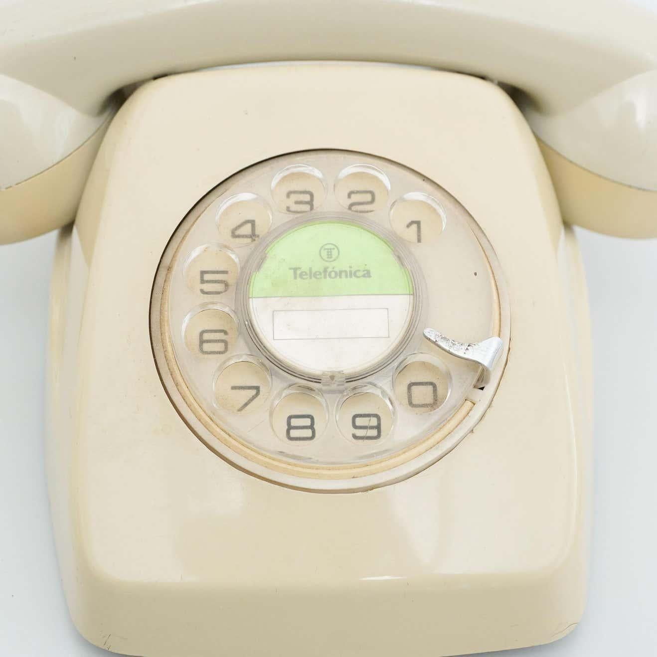 Teléfono analógico español vintage de Telefónica, hacia 1980 6