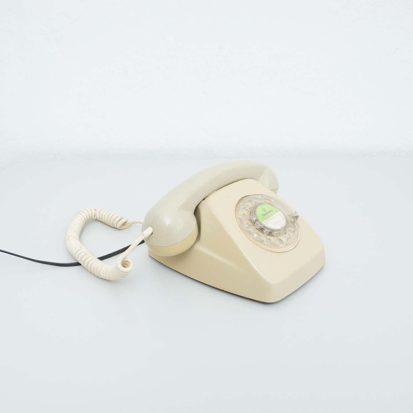 Mid-Century Modern Vintage Spanish Analog Telephone by Telefonica, circa 1980 For Sale