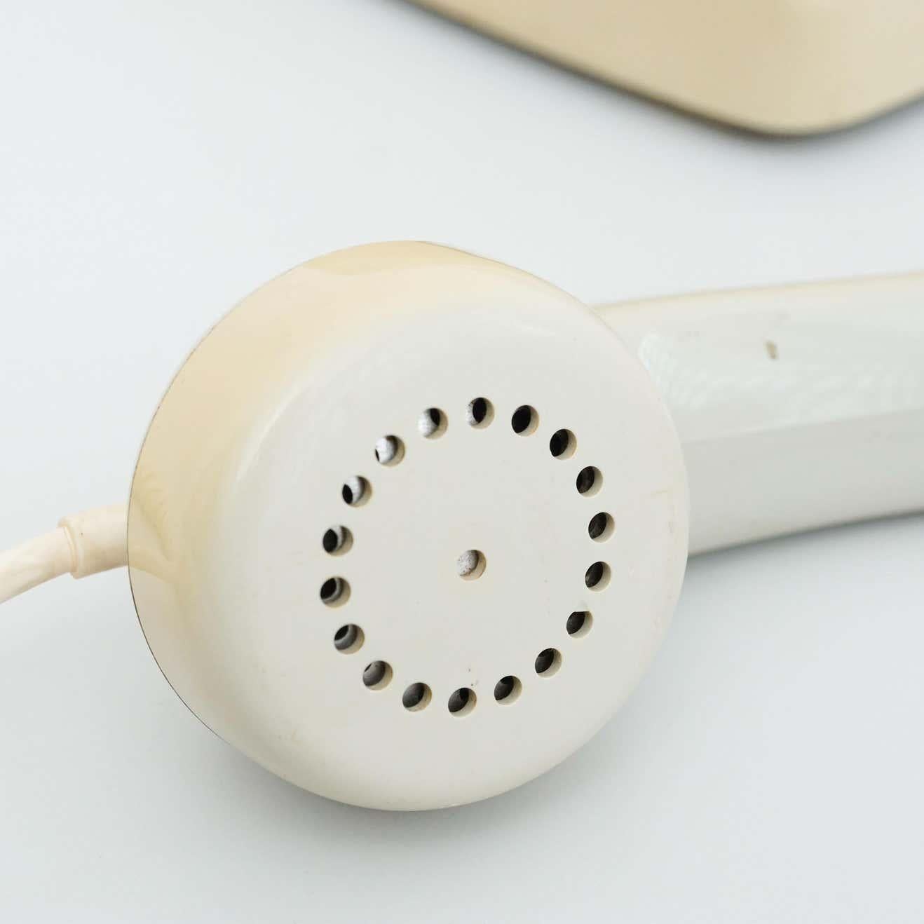 Teléfono analógico español vintage de Telefónica, hacia 1980 Plástico