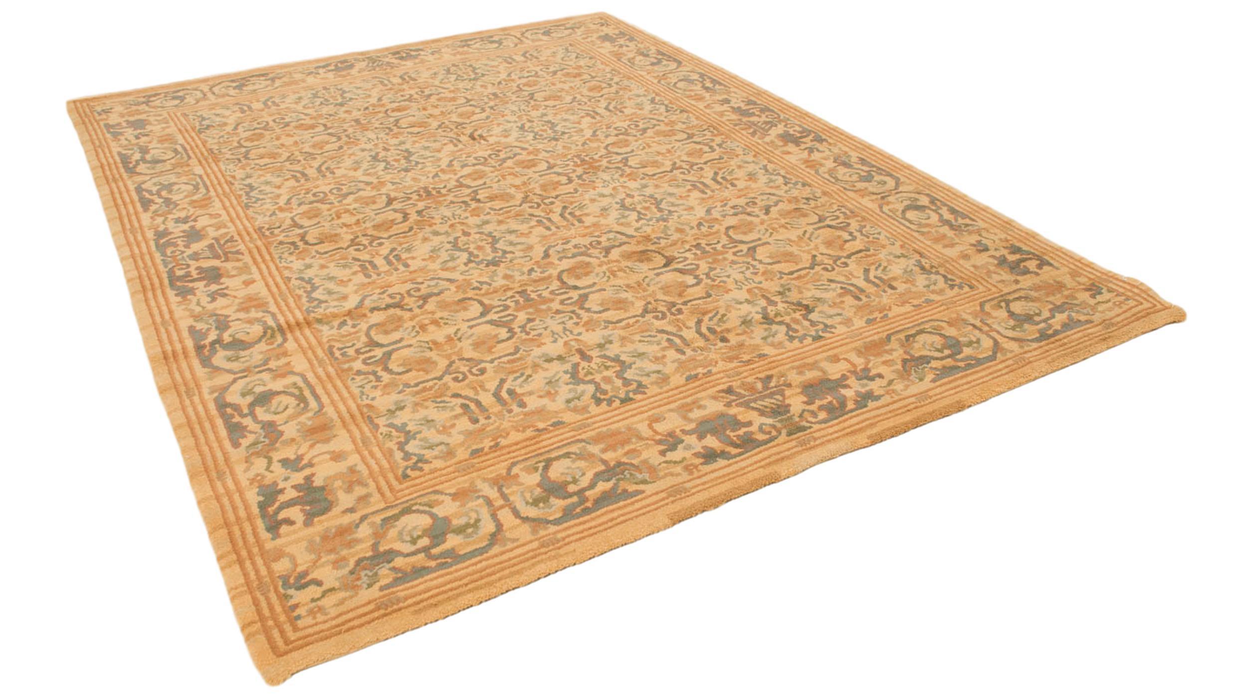 Spanischer Vintage-Teppich im spanischen Arts and Crafts-Design im Zustand „Gut“ im Angebot in Katonah, NY