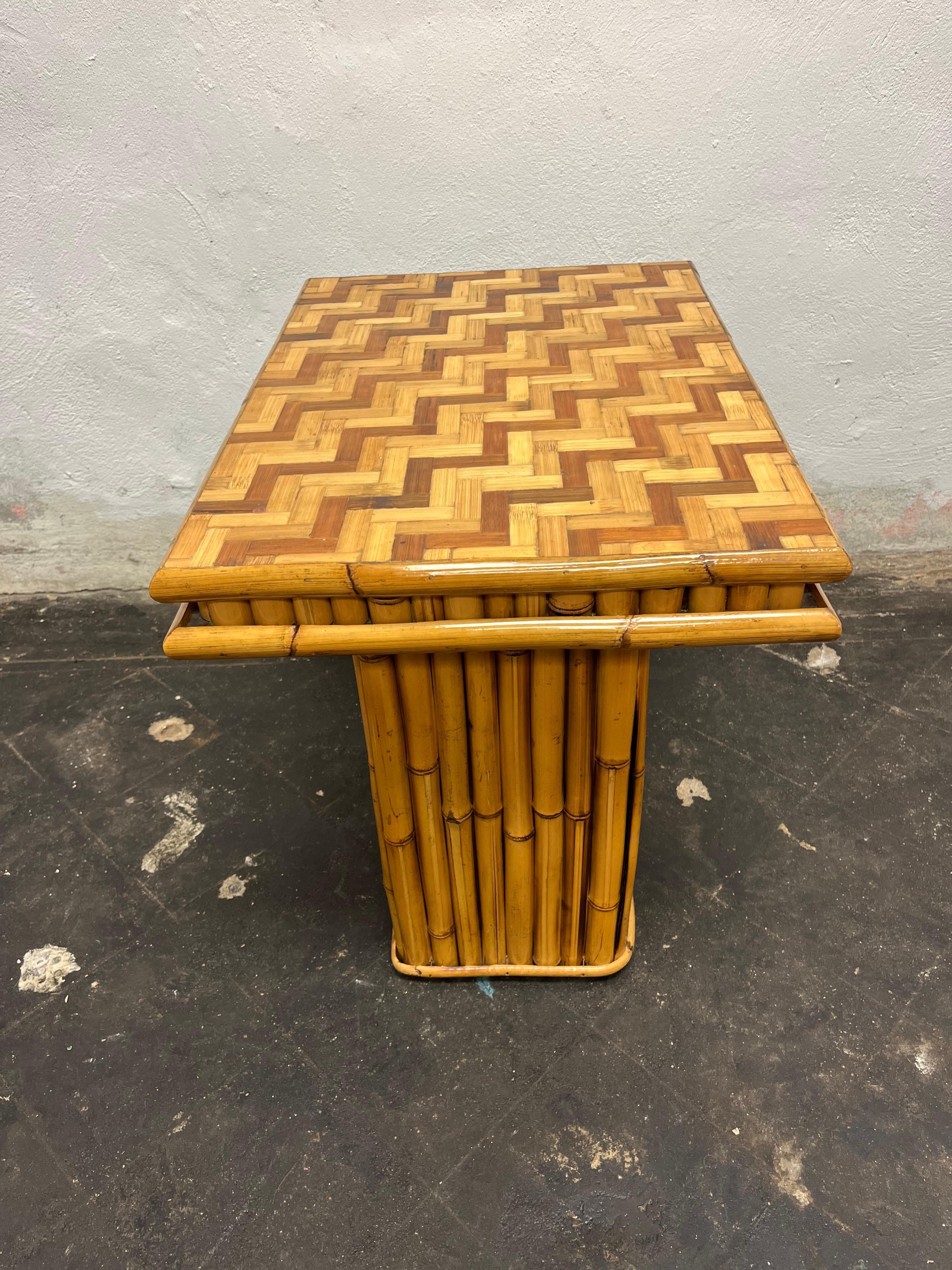 20ième siècle Table d'extrémité bambou vintage en vente