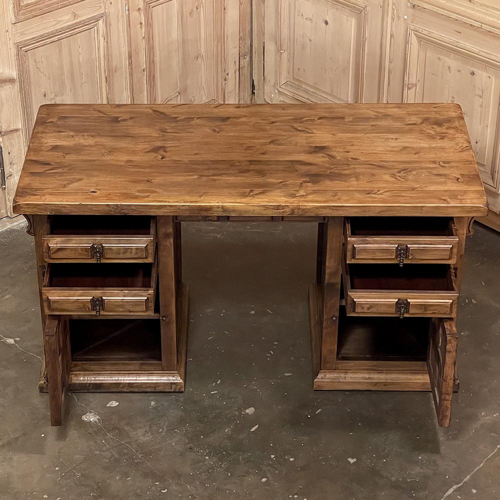 Vintage Spanish Colonial Desk In Good Condition For Sale In Dallas, TX