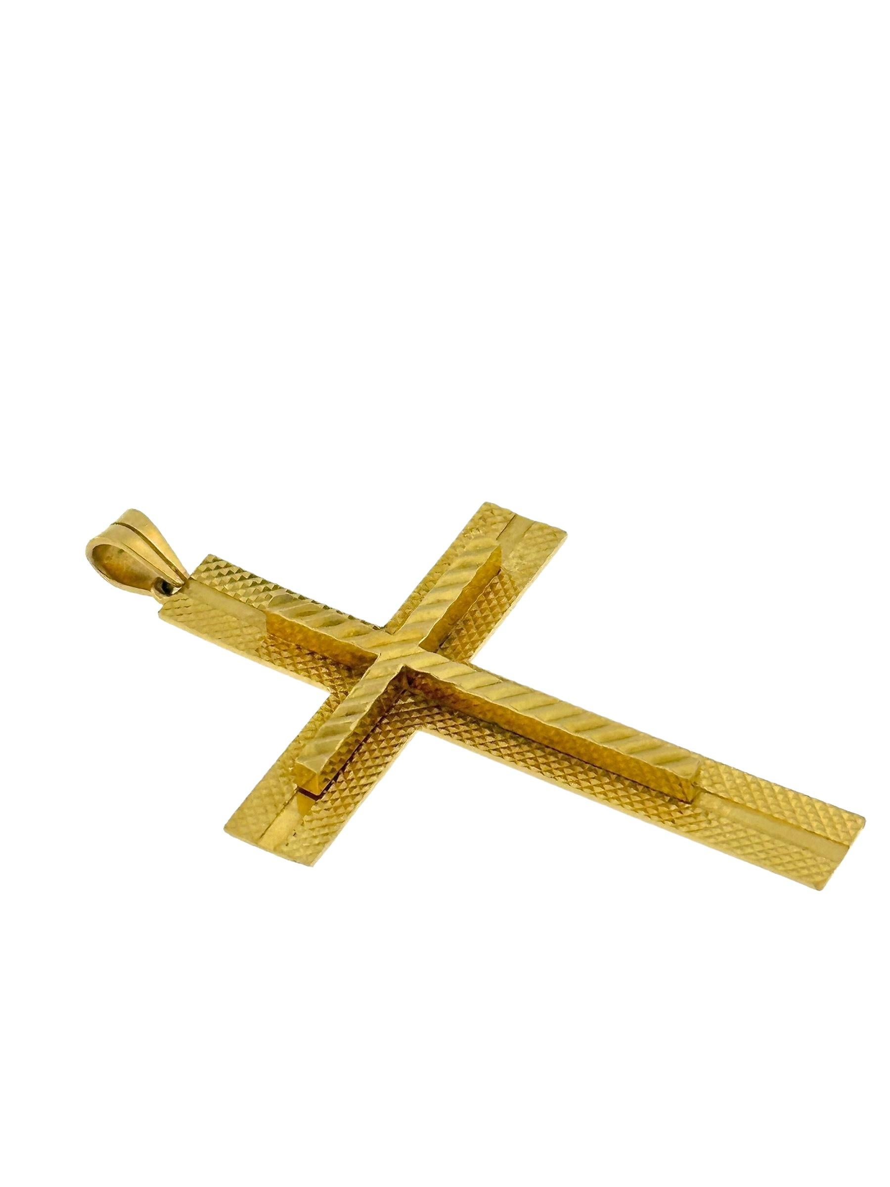 Retro Vintage Spanish Cross 18 karat Yellow Gold For Sale