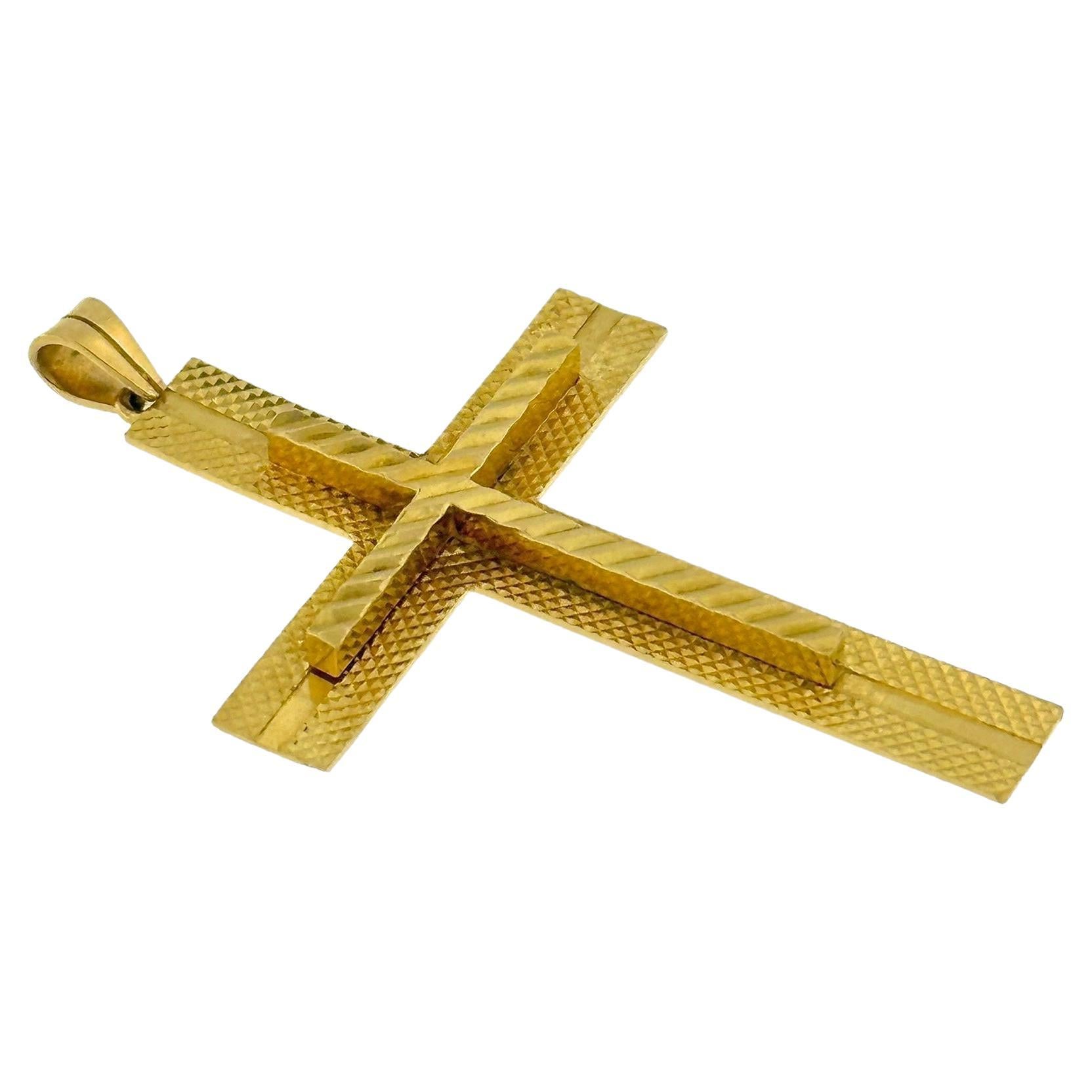 Vintage Spanish Cross 18 karat Yellow Gold For Sale