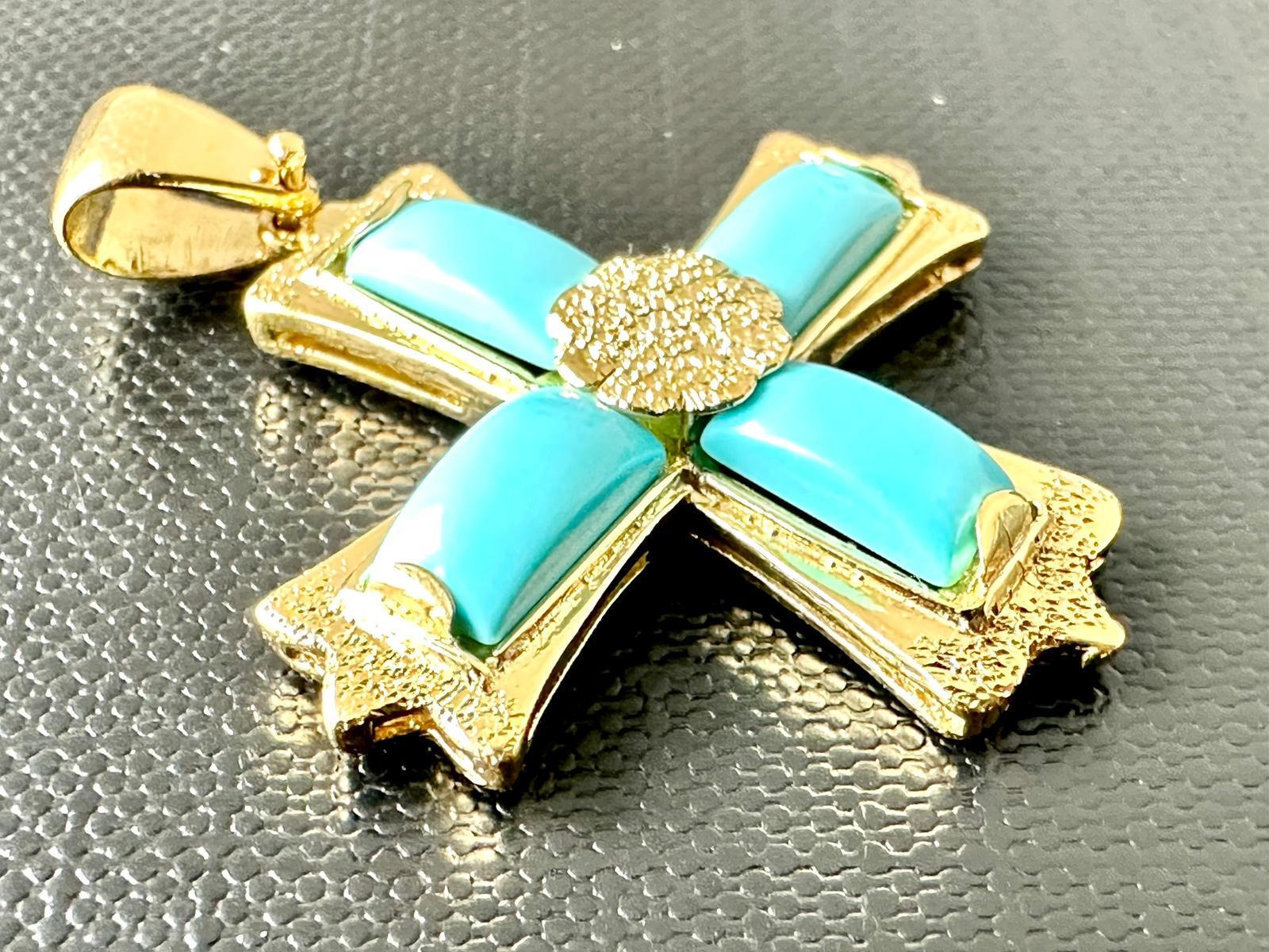 Cabochon Vintage Spanish Cross 18 Karat Yellow Gold and Turquoise For Sale