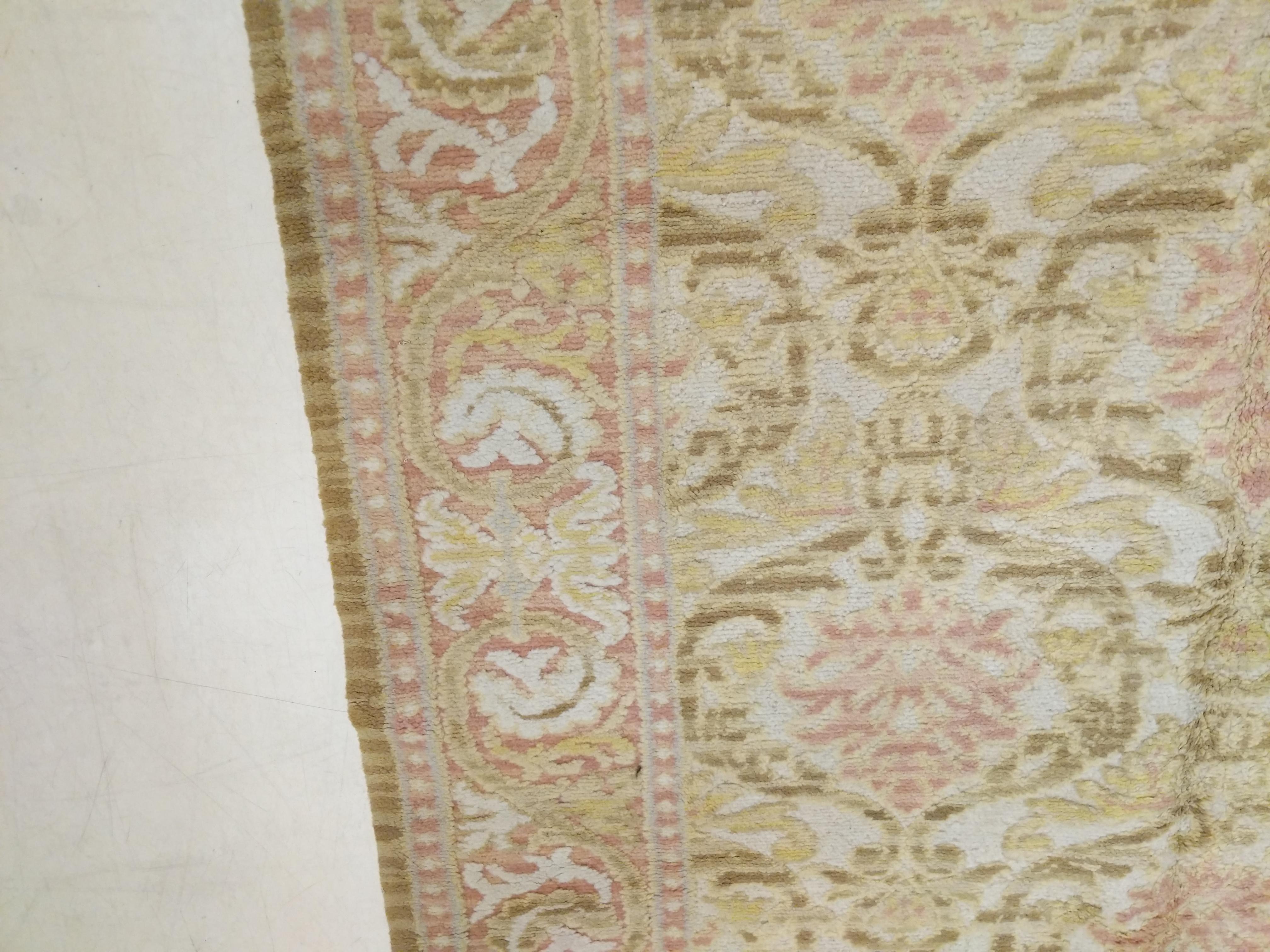 Spanischer Cuenca-Teppich im Vintage-Stil mit Palmette-Design aus der Renaissance im Angebot 10