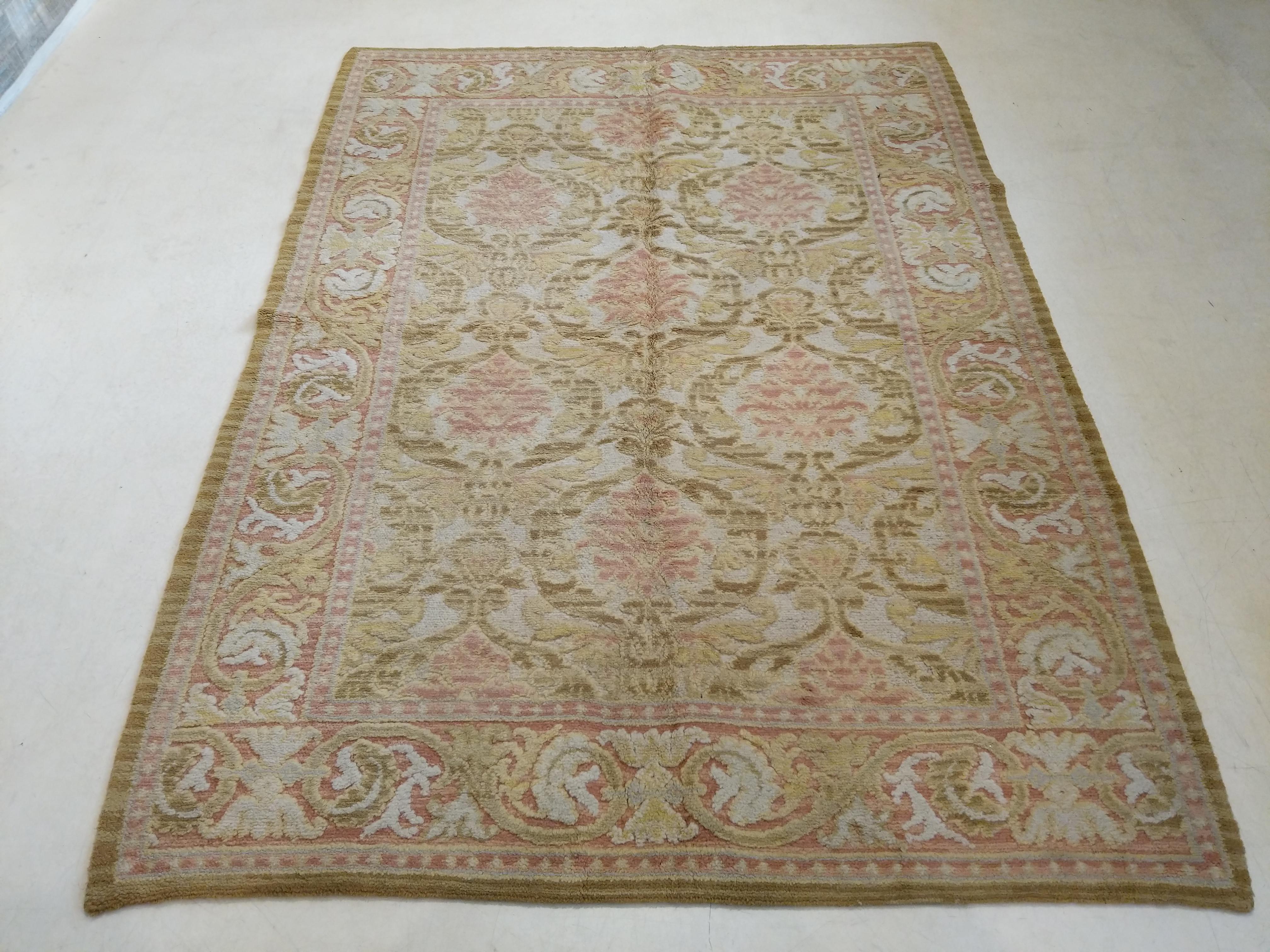 Spanischer Cuenca-Teppich im Vintage-Stil mit Palmette-Design aus der Renaissance im Angebot 2