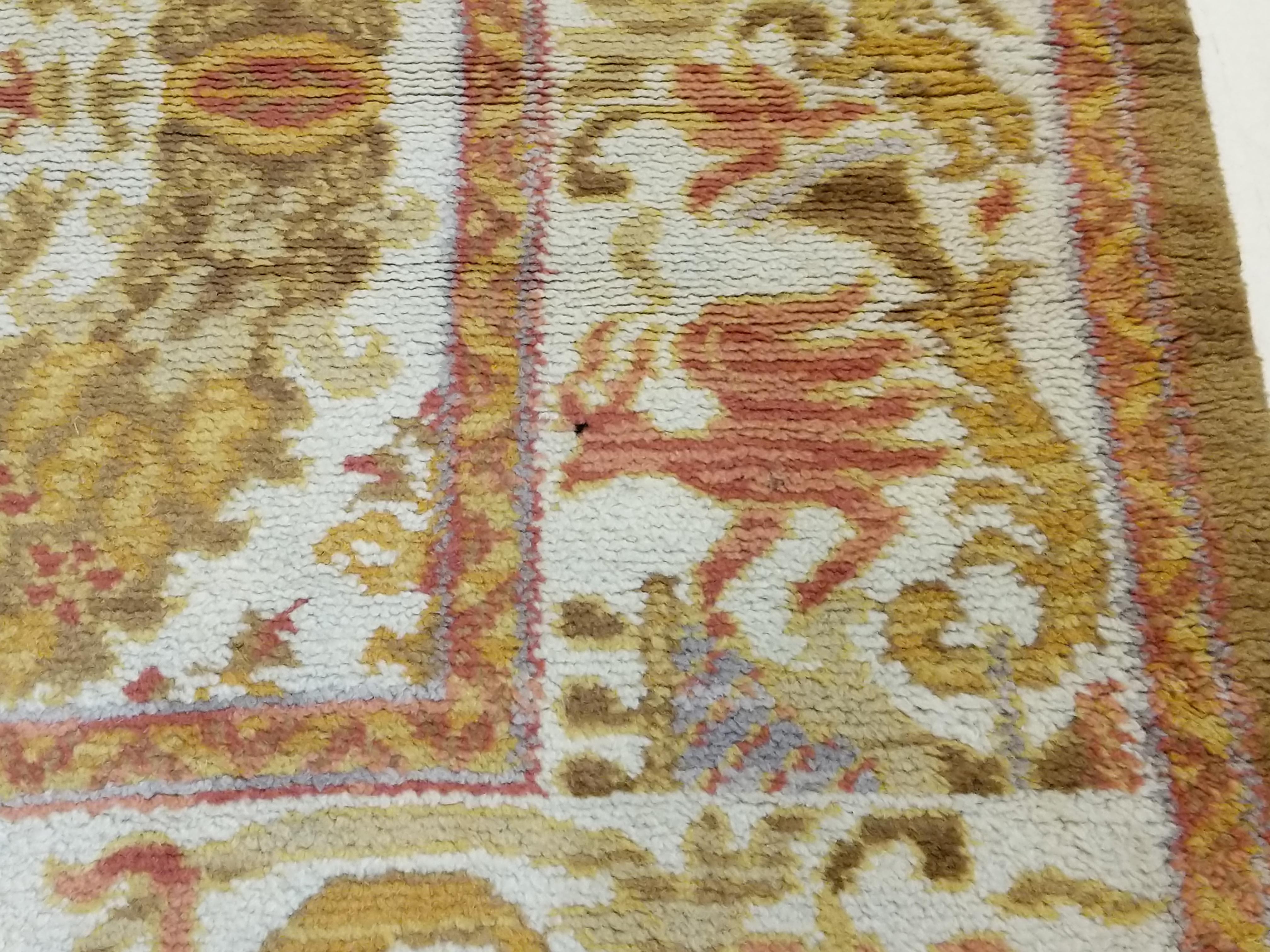 Mid-20th Century Vintage Spanish Cuenca Rug with Renaissance Wreath Pattern  For Sale