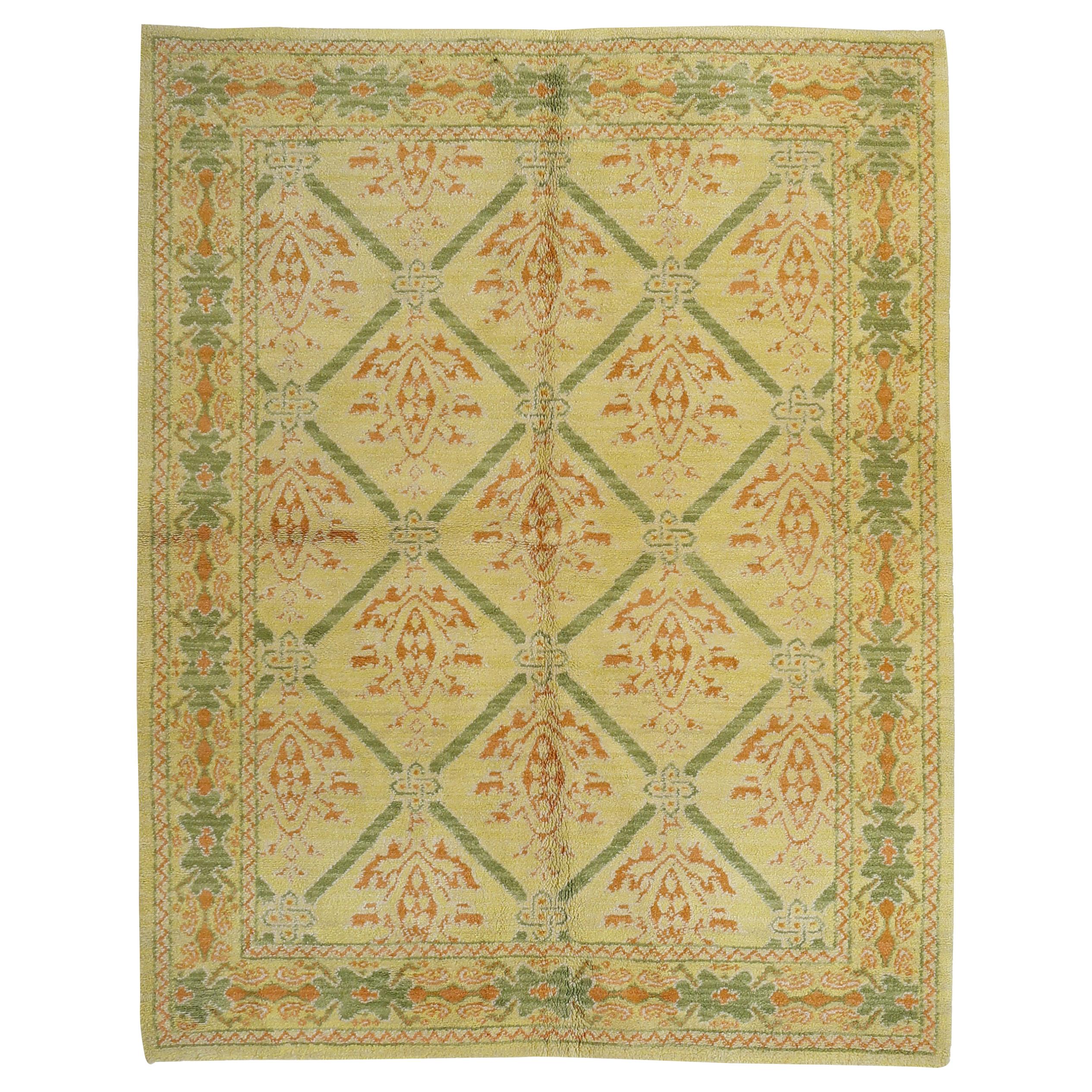 Spanischer Cuenca-Teppich im Vintage-Stil mit Schild Palmette-Design