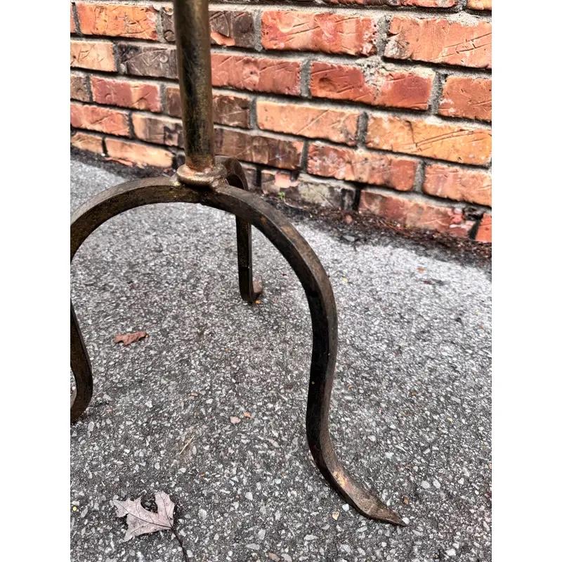 Table à boissons espagnole vintage Bon état - En vente à Nashville, TN