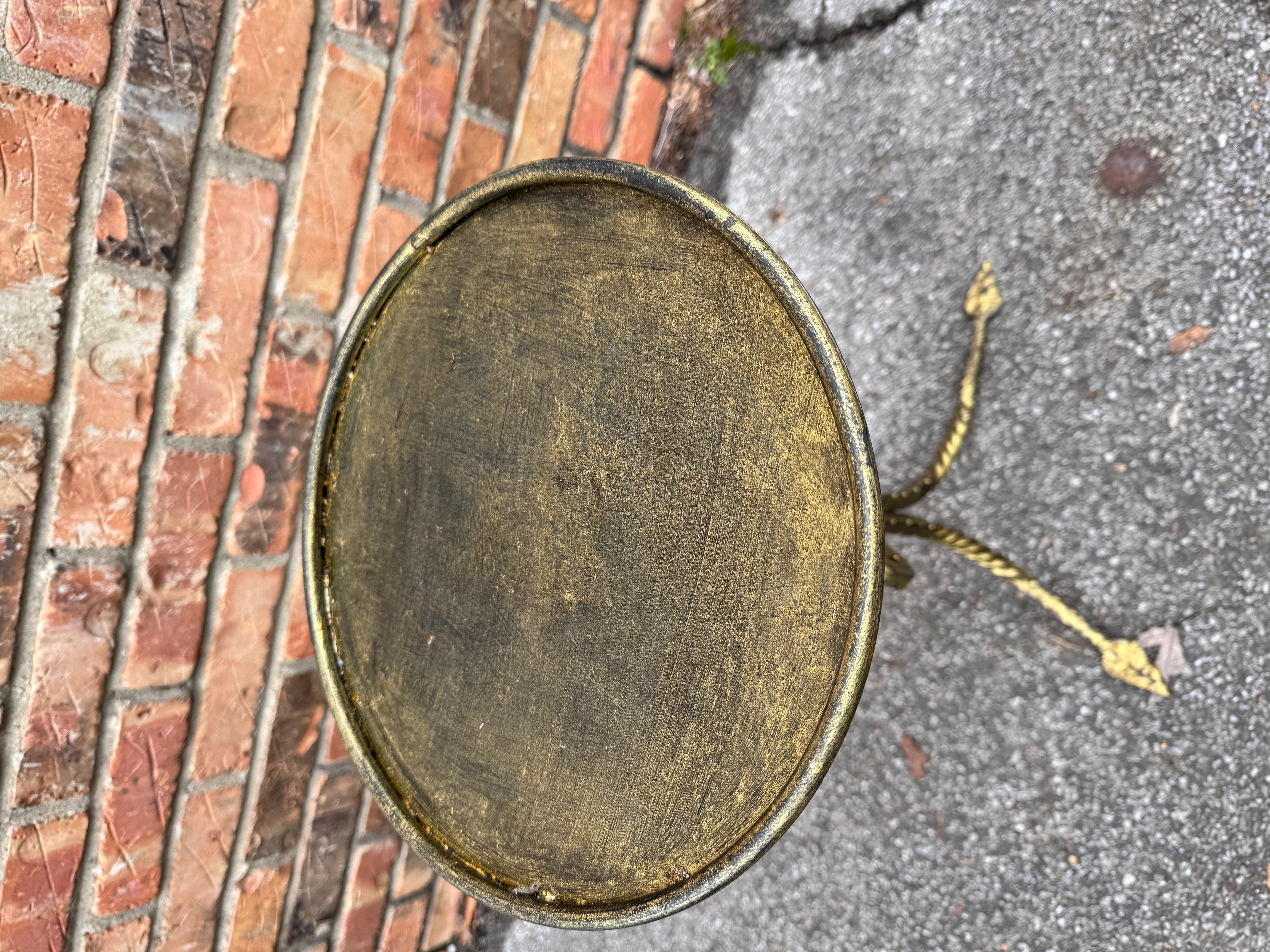 Milieu du XXe siècle Table à boissons espagnole vintage en vente