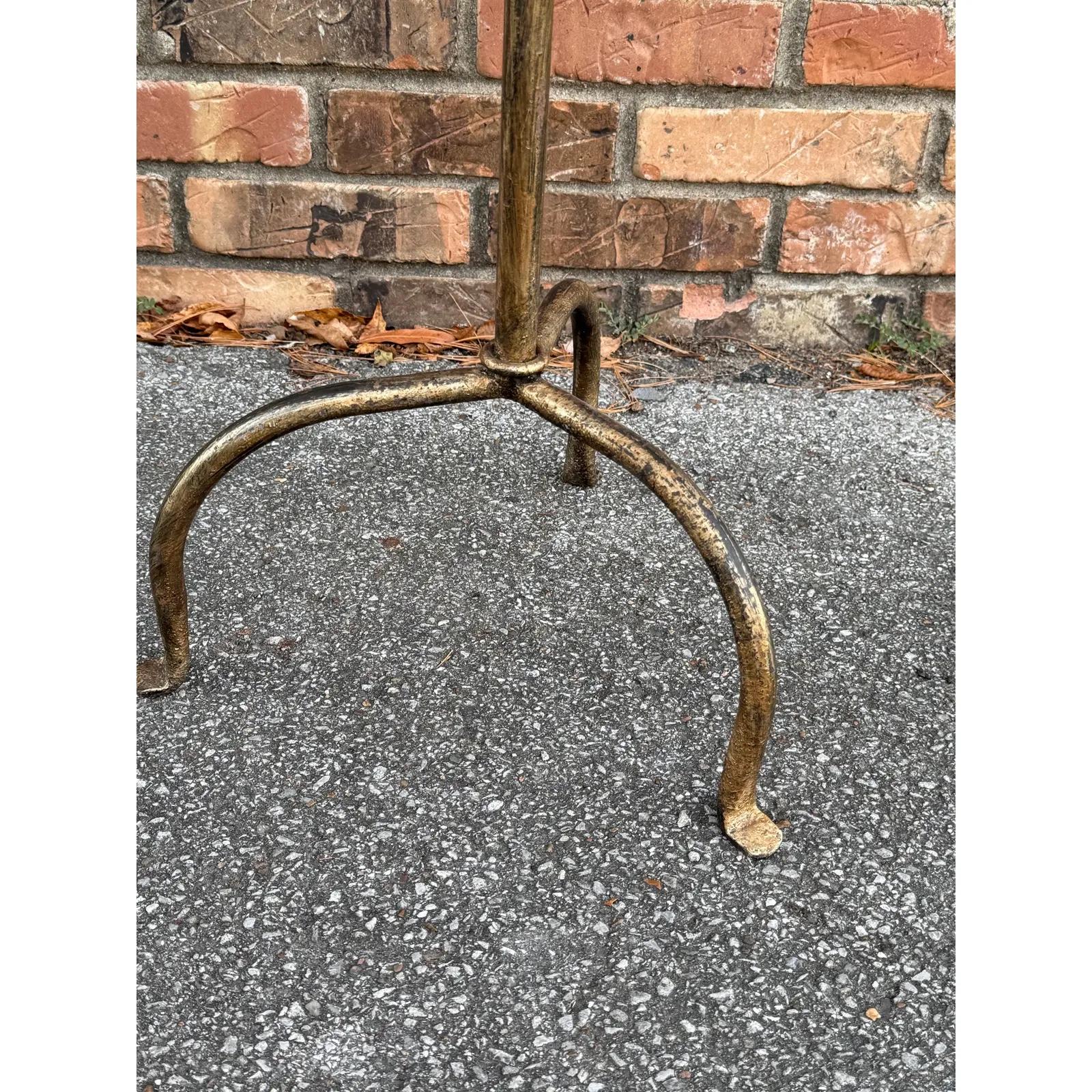 Métal Table à boissons espagnole vintage en vente