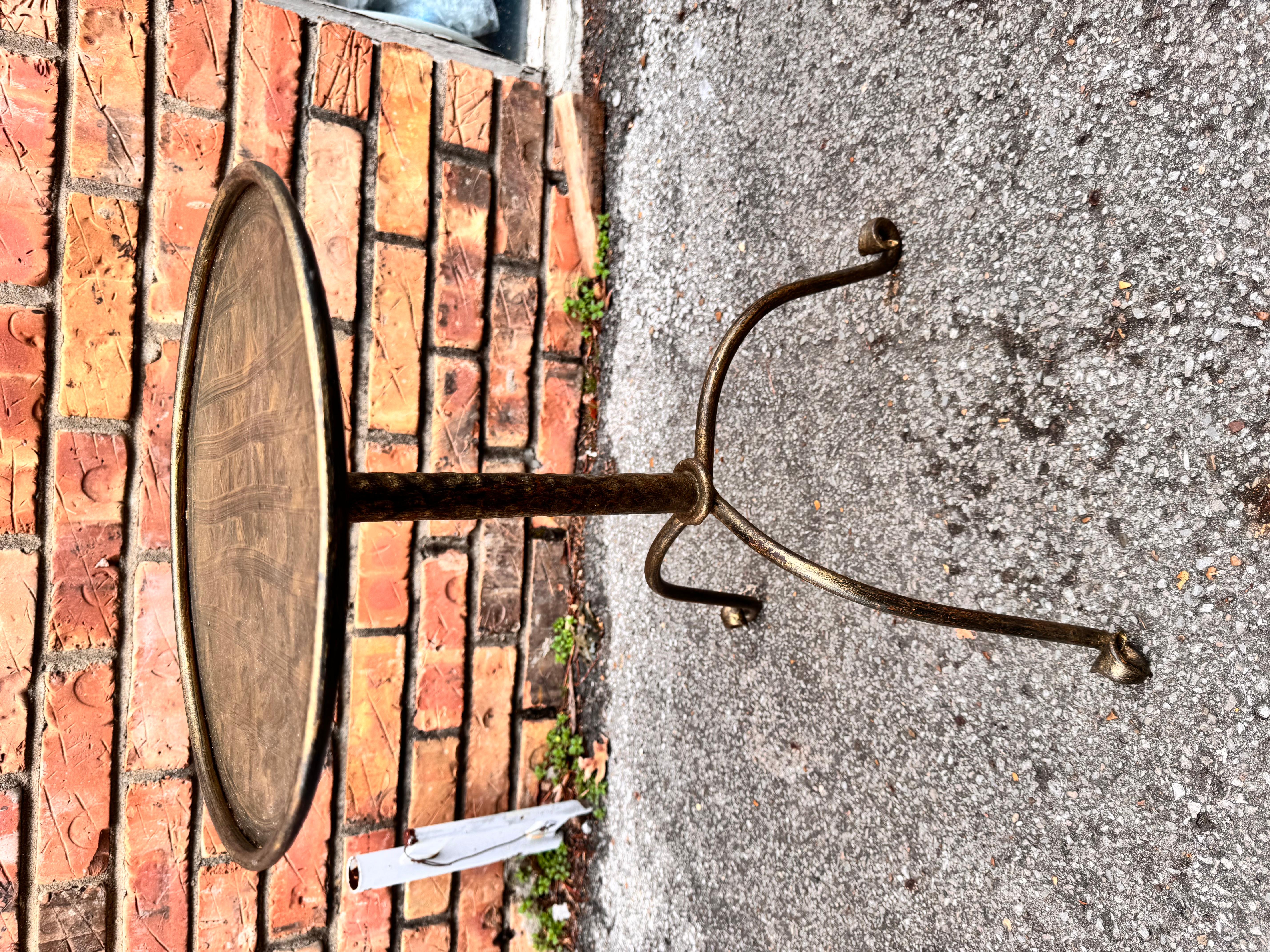 Mesa de bebidas española vintage Hierro en venta