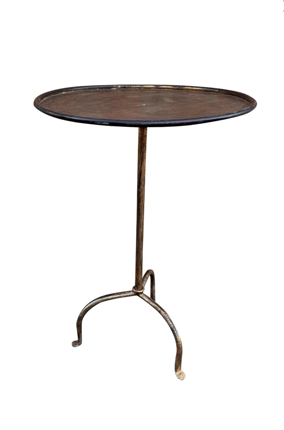 Table à boissons espagnole vintage en vente 1