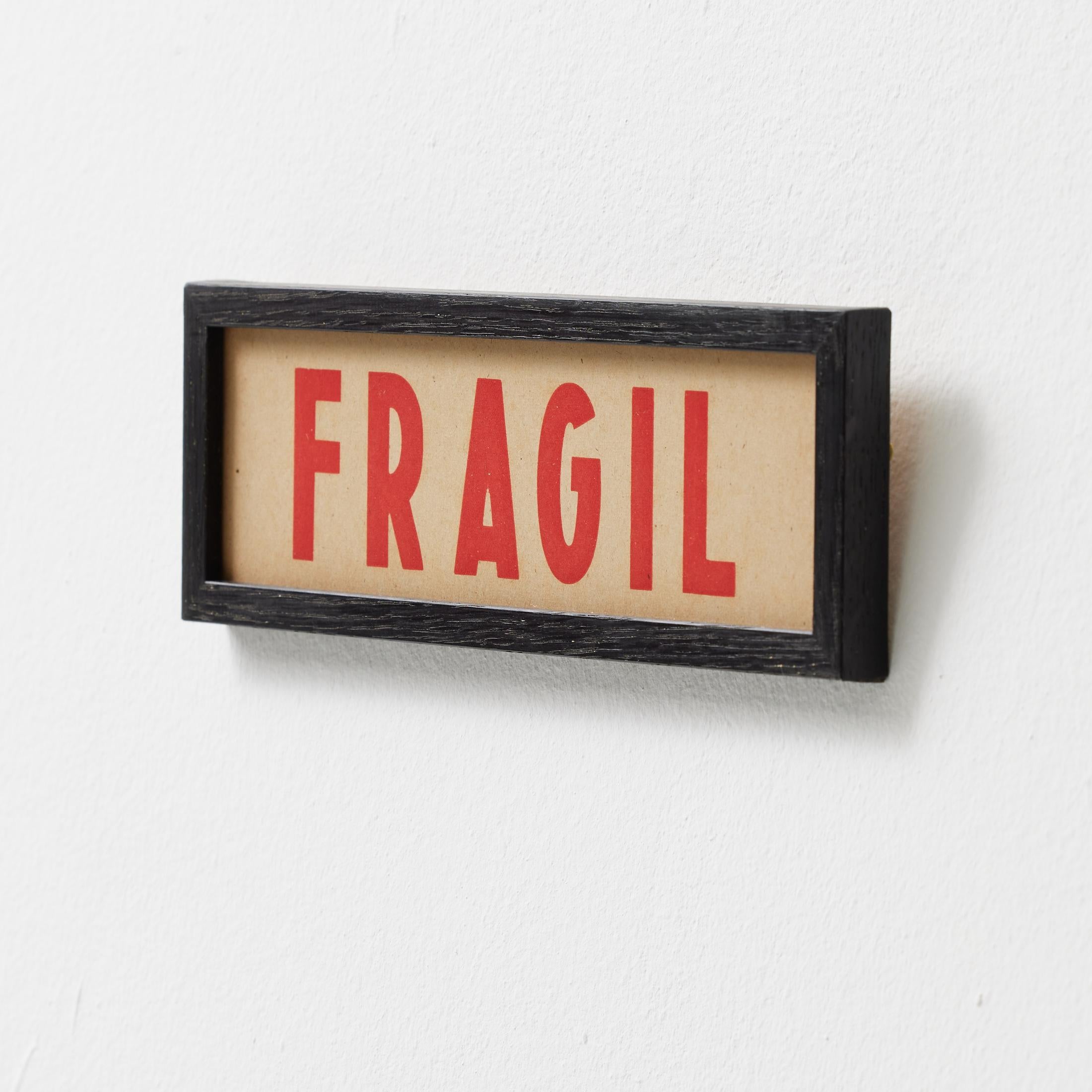 Vintage Spanish Framed Poster – “FRAGIL” in Modern Typography, Circa 1950 For Sale 2