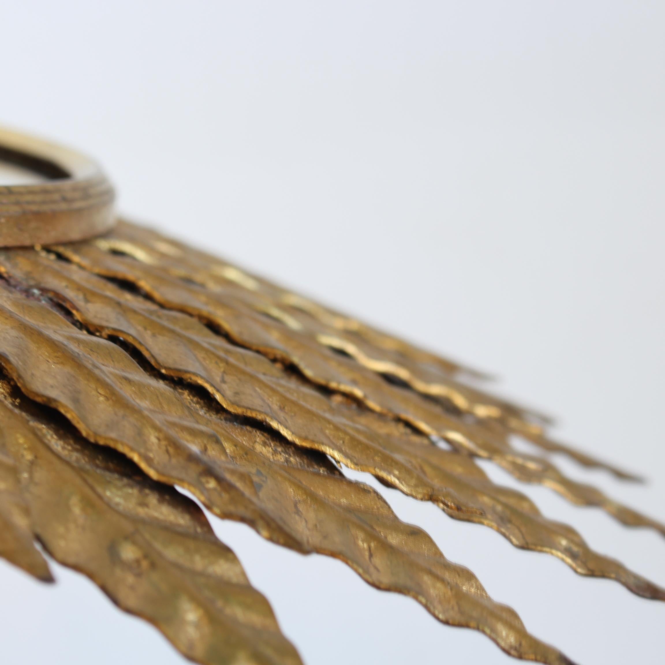 Specchio da parete d'epoca in metallo dorato (circa 1960) di Salvador Domene in vendita 9