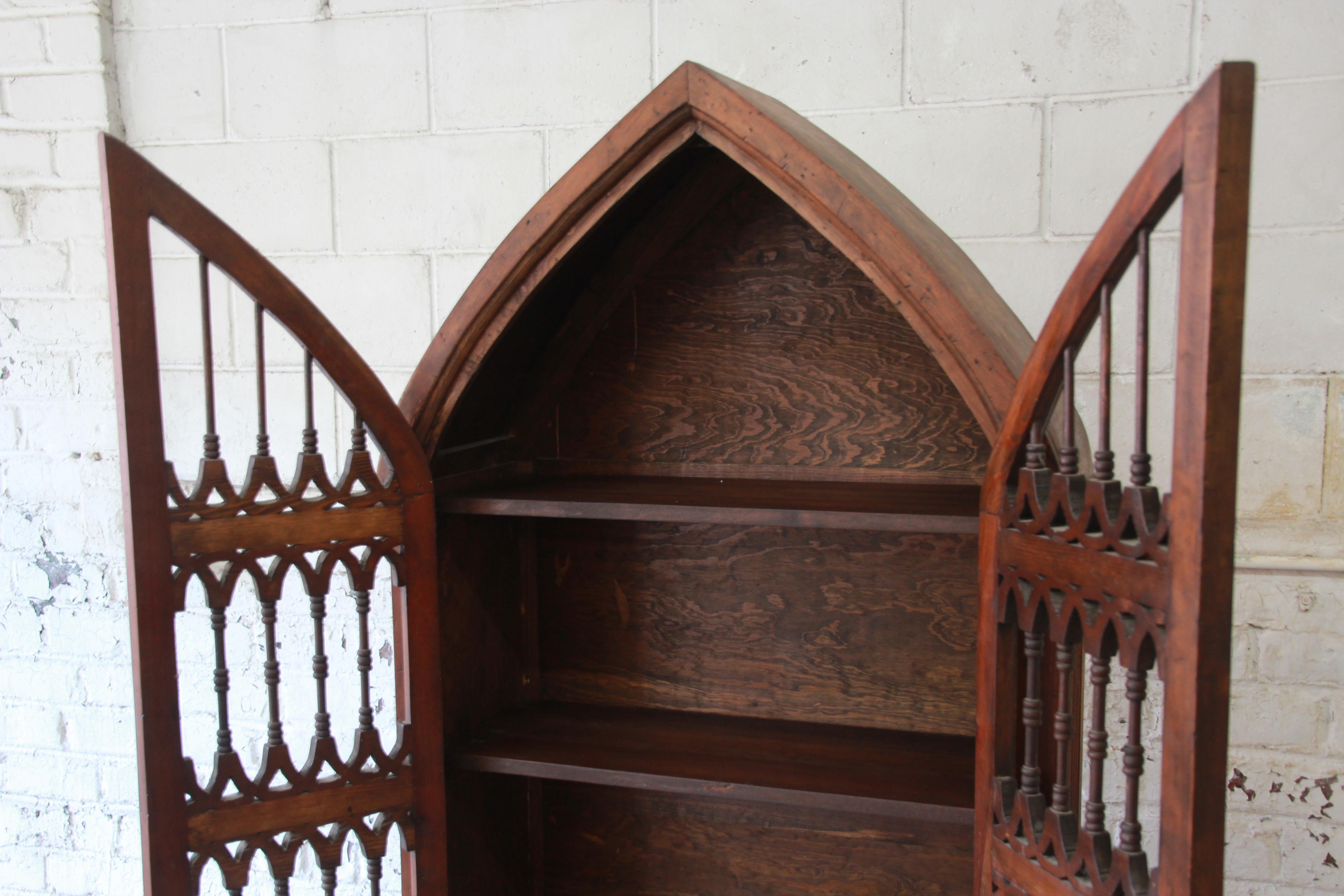 Vintage Spanish Gothic Cathedral Style Rustic Pine Bookcase or Cabinet In Good Condition In South Bend, IN