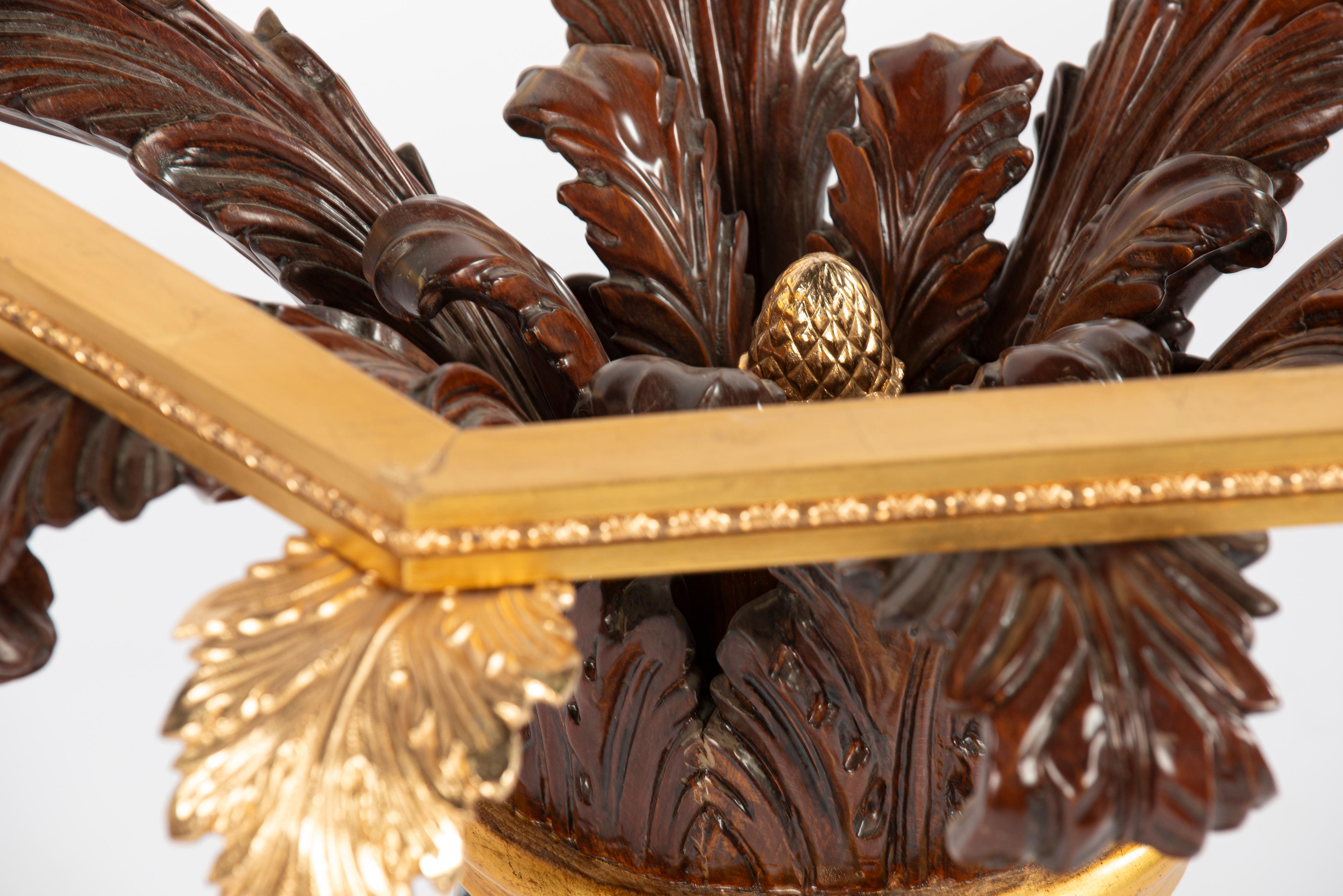 Tavolo da centrotavola vintage Hollywood Regency spagnolo con piano in vetro acidato in vendita 1