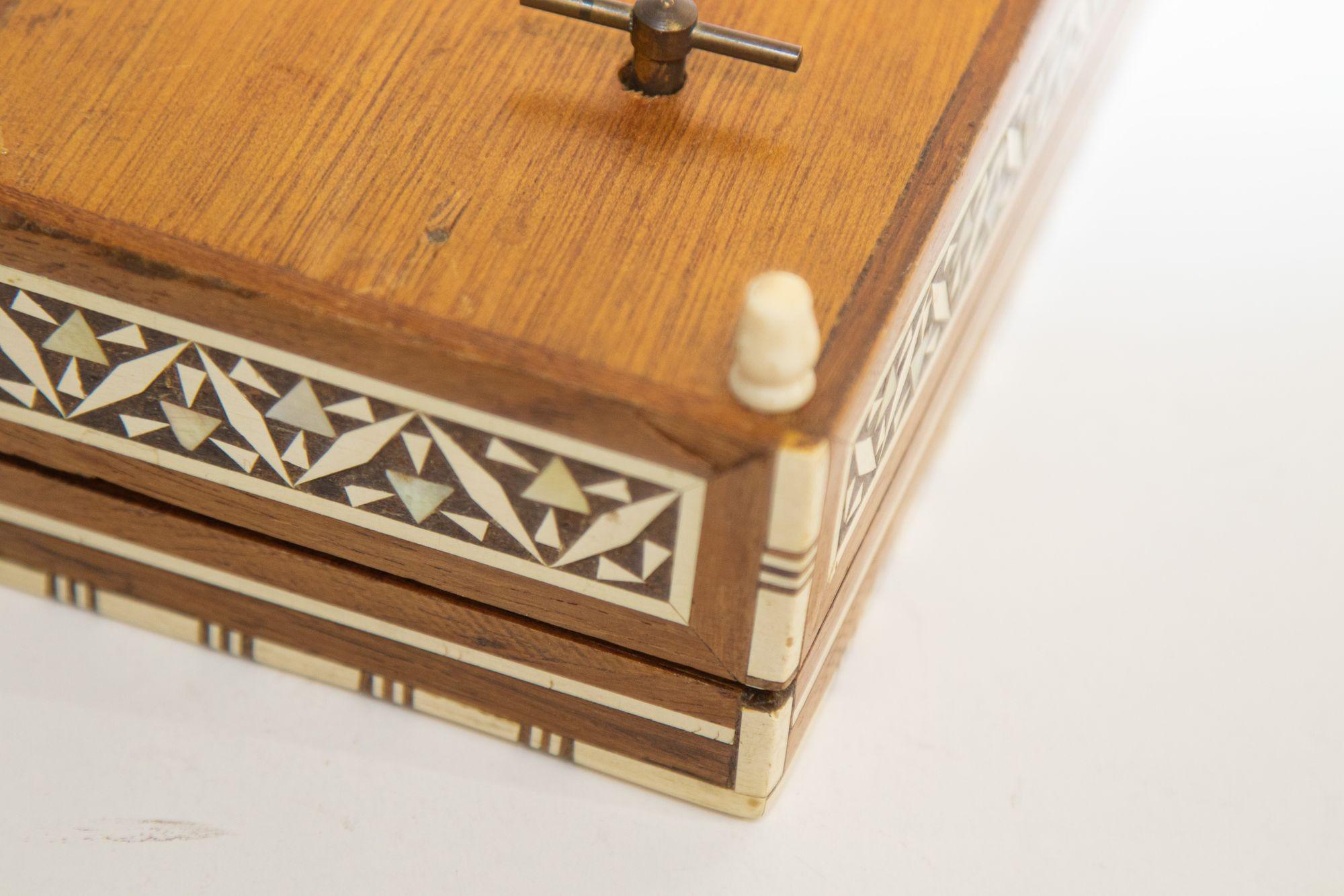 Vintage Spanish Inlaid Marquetry Decorative Music Box Inlaid with White Bone For Sale 7