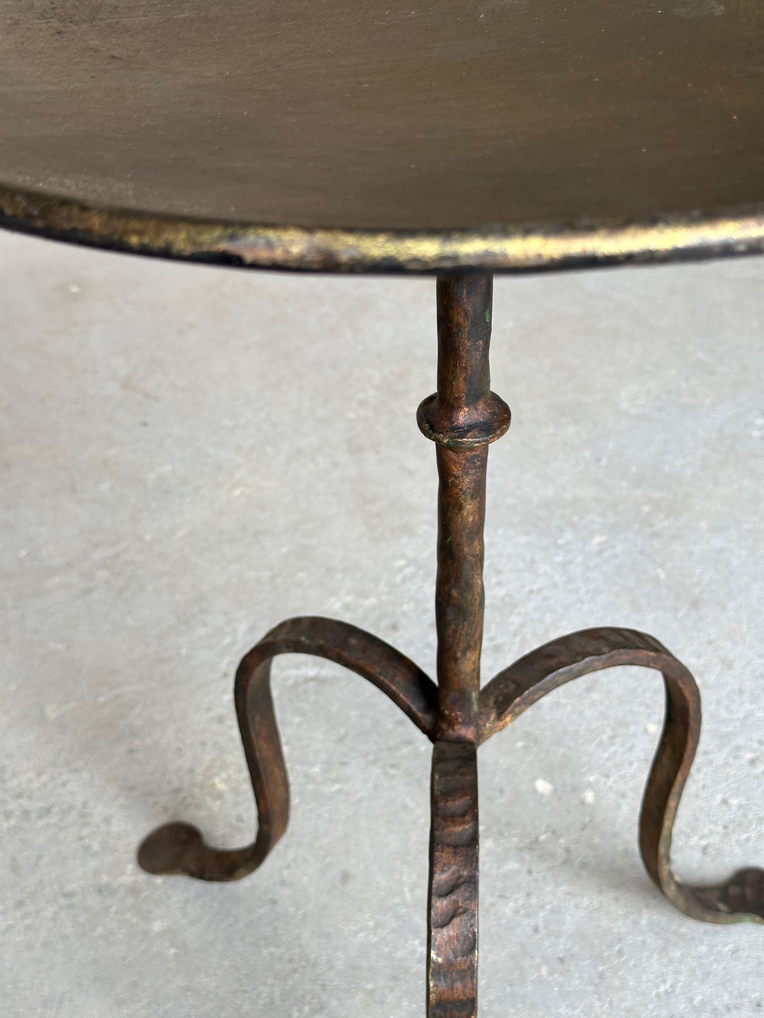 Vintage Spanish Iron Drinks Table with Curved Legs In Good Condition In Buchanan, NY