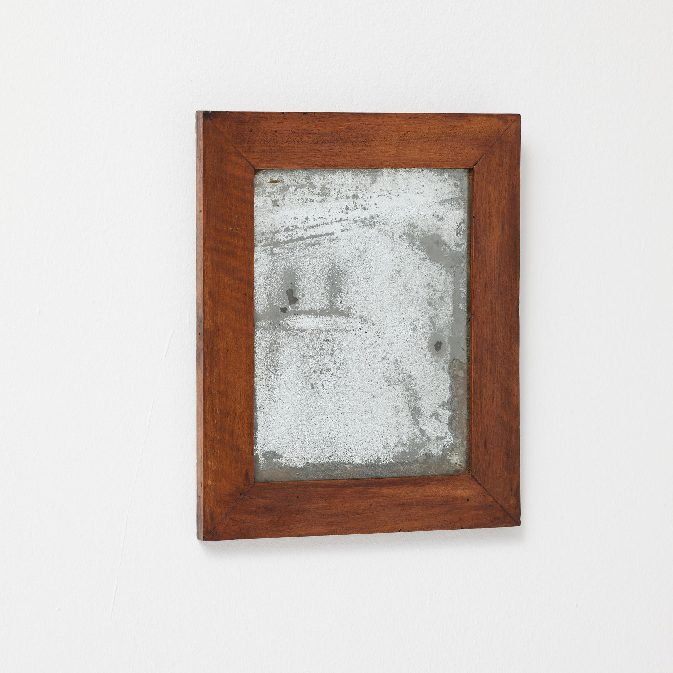 Mid-Century moderno Specchio spagnolo d'epoca con ossidazione profonda - Patina grezza e cornice in Wood, 1950 ca. in vendita