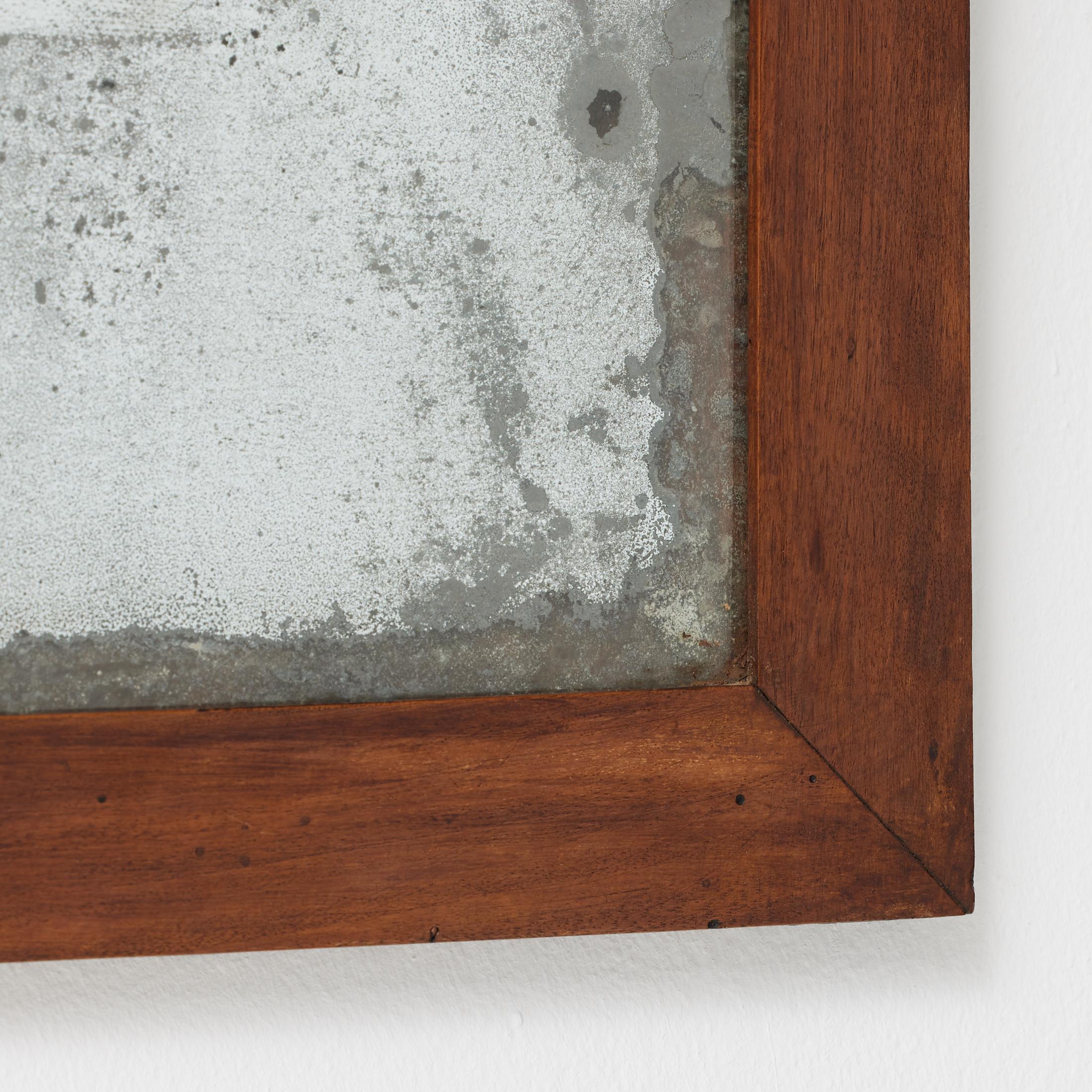 Metà XX secolo Specchio spagnolo d'epoca con ossidazione profonda - Patina grezza e cornice in Wood, 1950 ca. in vendita