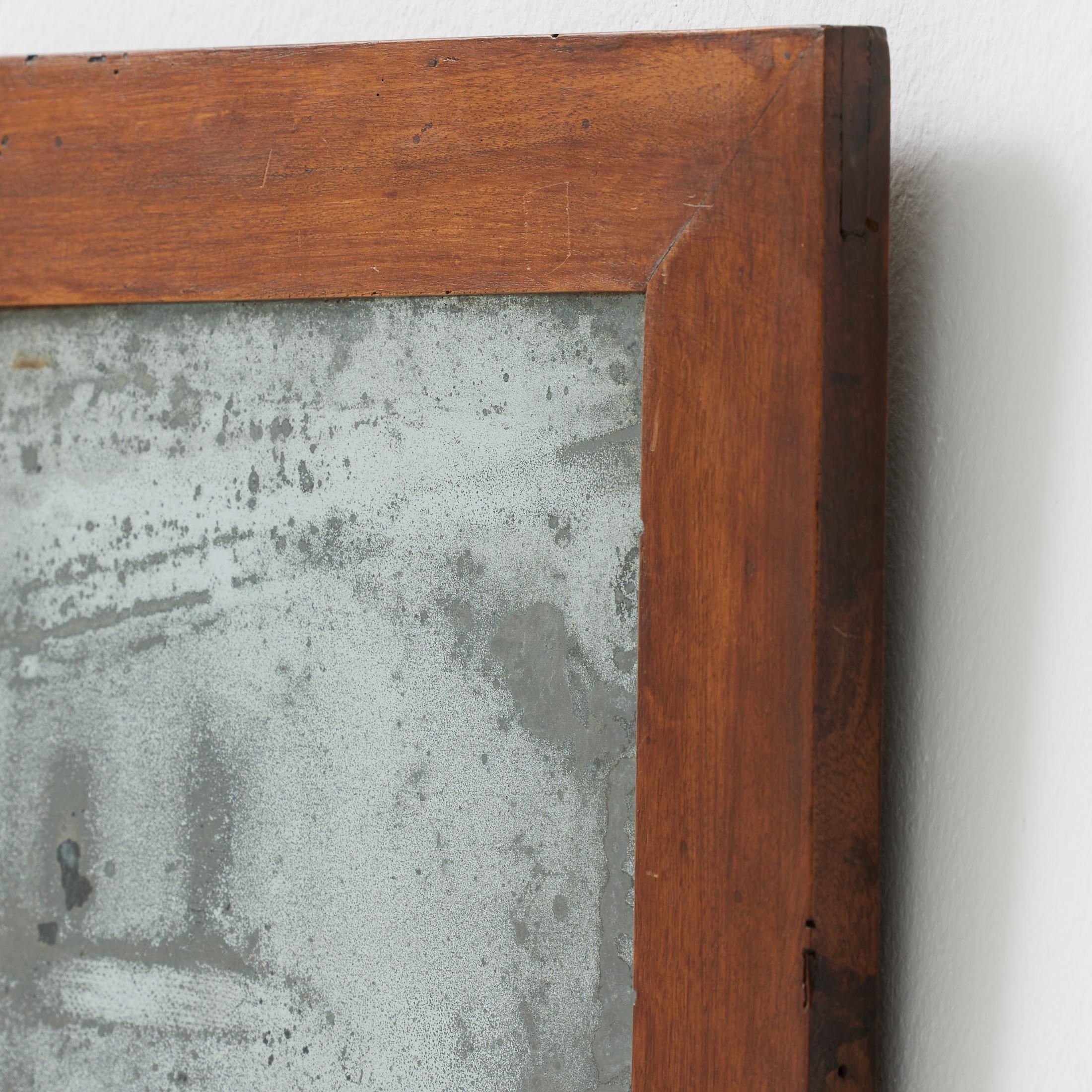 Specchio spagnolo d'epoca con ossidazione profonda - Patina grezza e cornice in Wood, 1950 ca. in vendita 2