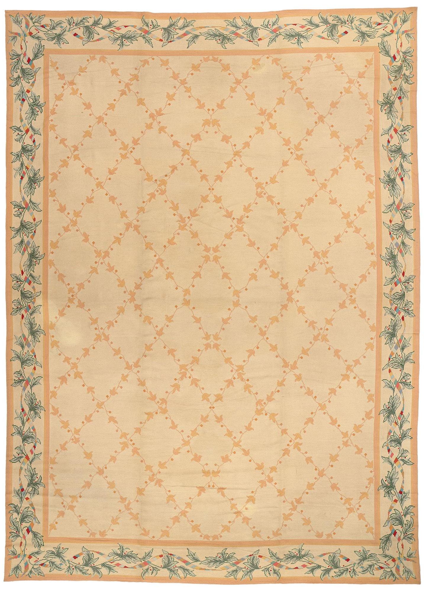 Alfombra de Aguja Española de 1920 con Estilo Tradicional