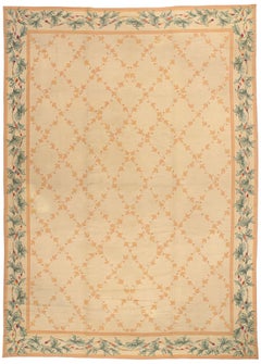 Alfombra de Aguja Española de 1920 con Estilo Tradicional