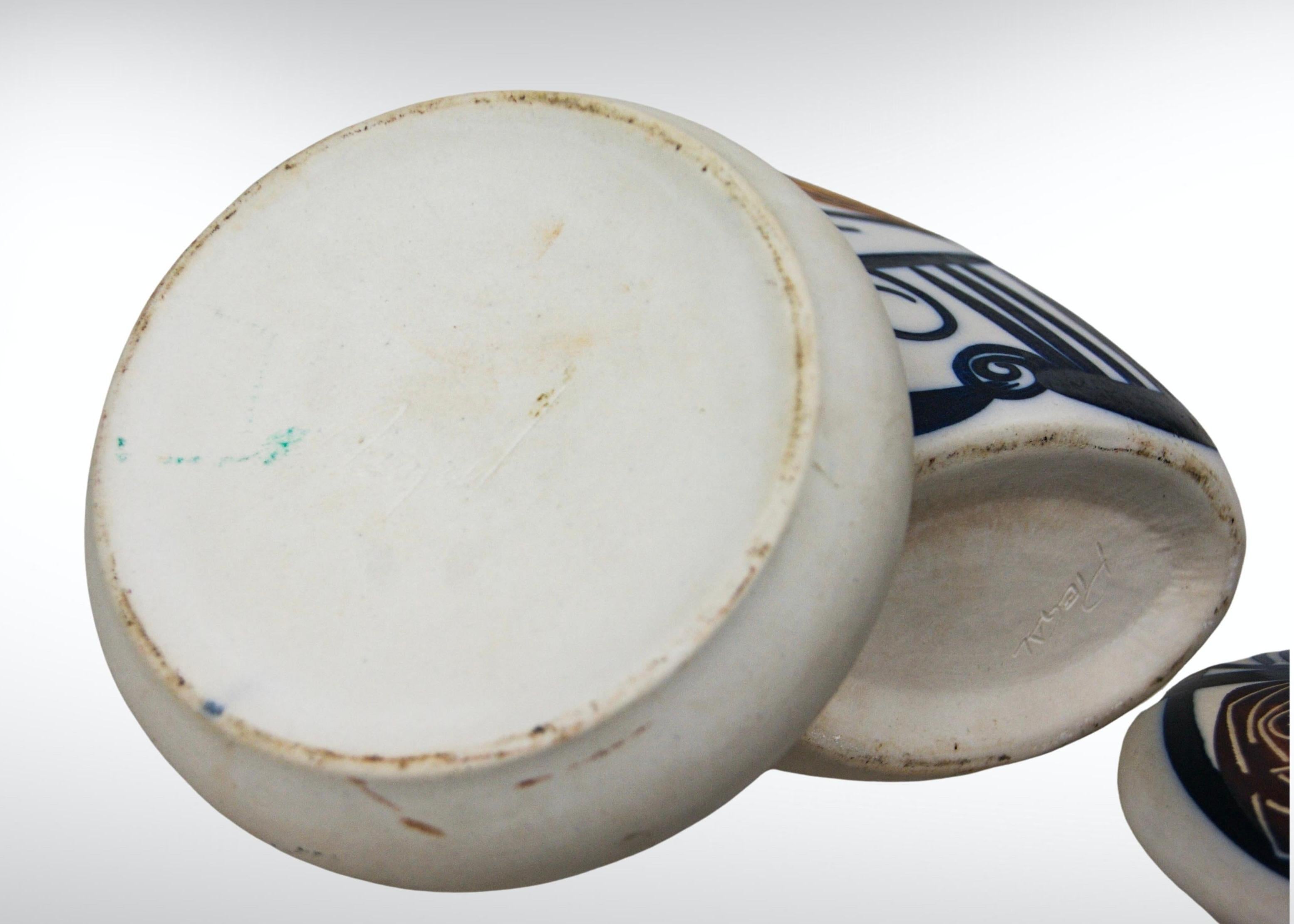 Vase en porcelaine espagnole vintage et bol assorti avec visages cubistes peints à la main en vente 1