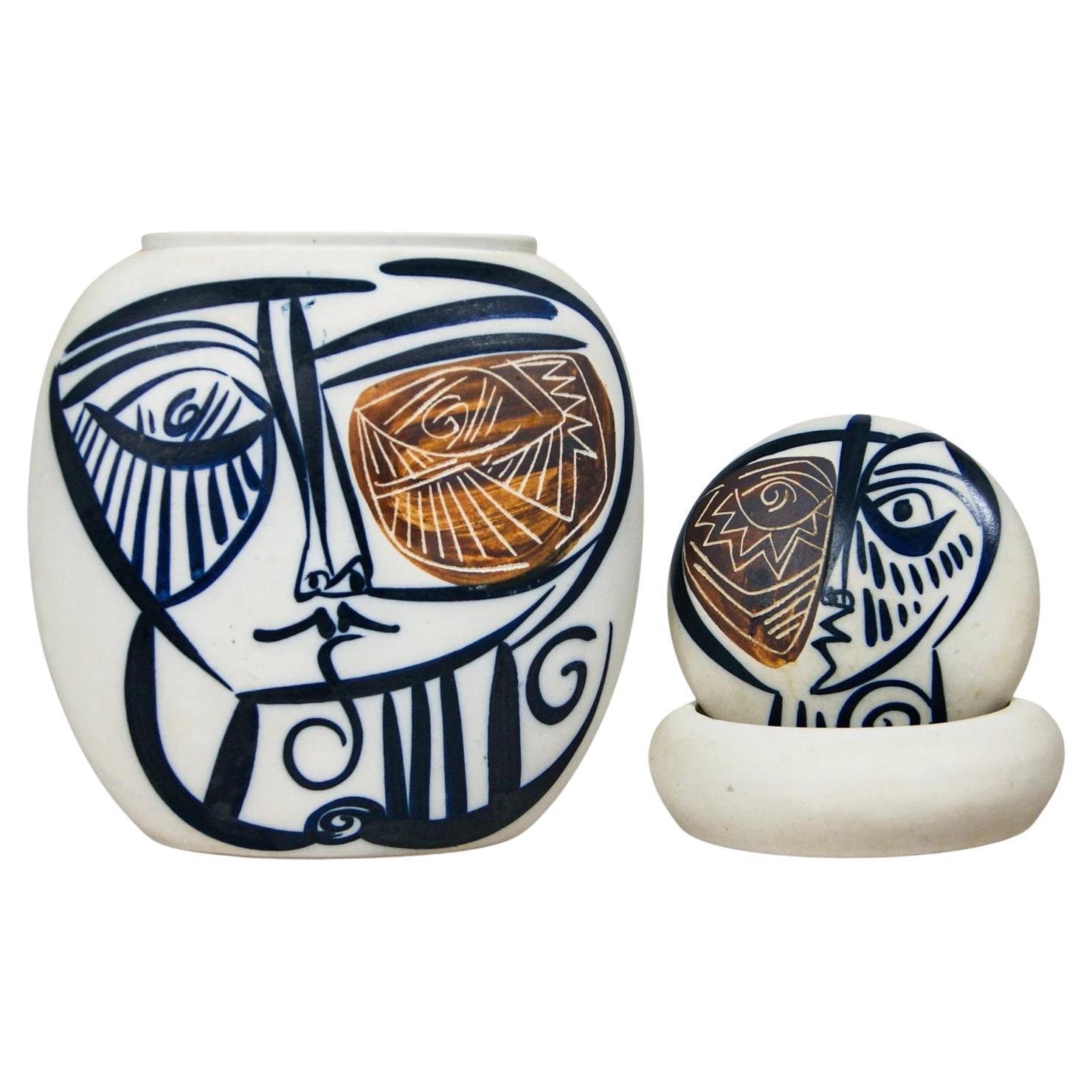 Vase en porcelaine espagnole vintage et bol assorti avec visages cubistes peints à la main en vente