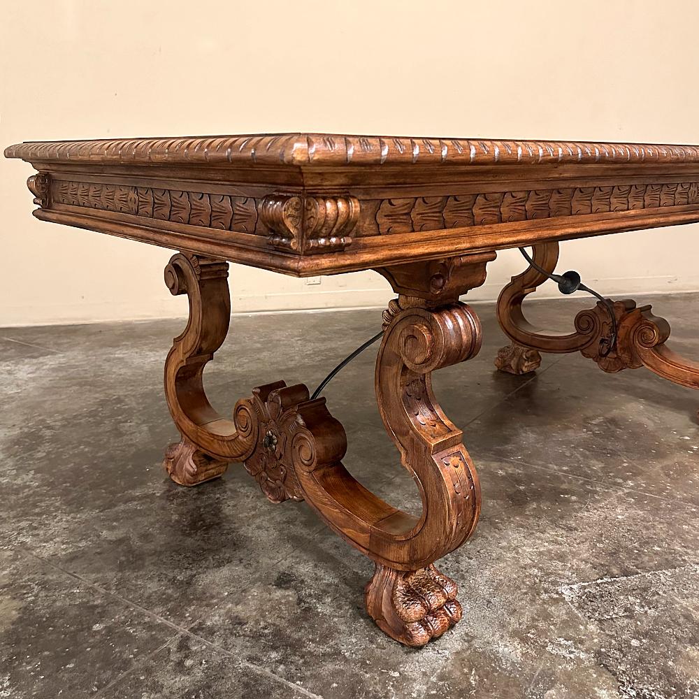 Table à manger espagnole vintage de la Renaissance en vente 6