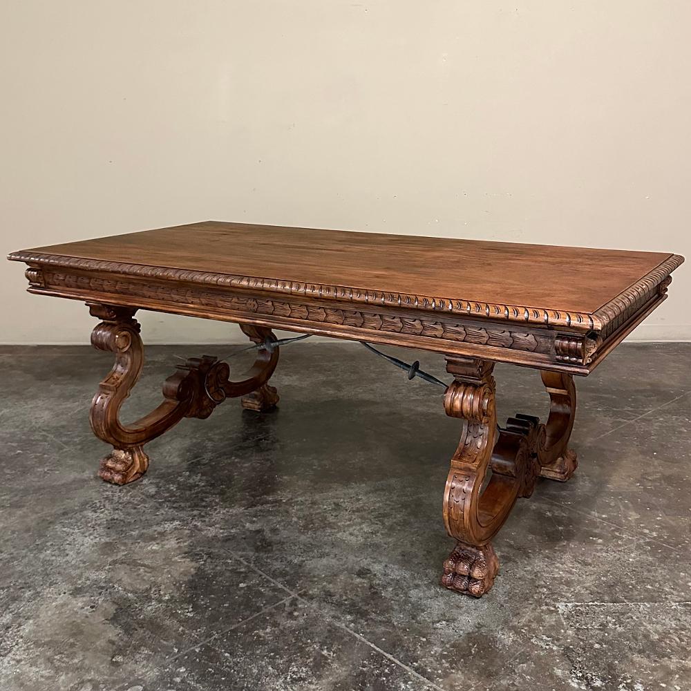 Néo-Renaissance Table à manger espagnole vintage de la Renaissance en vente
