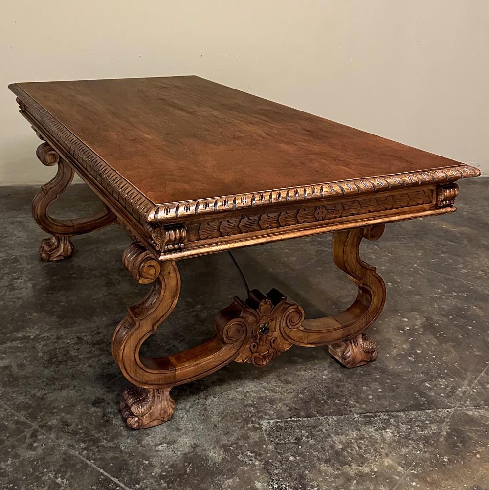Table à manger espagnole vintage de la Renaissance Bon état - En vente à Dallas, TX