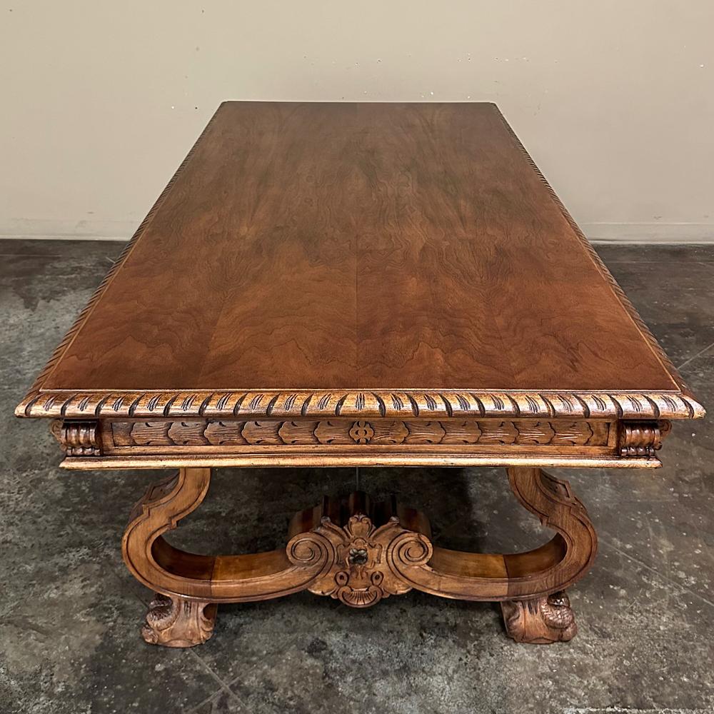 Table à manger espagnole vintage de la Renaissance en vente 1