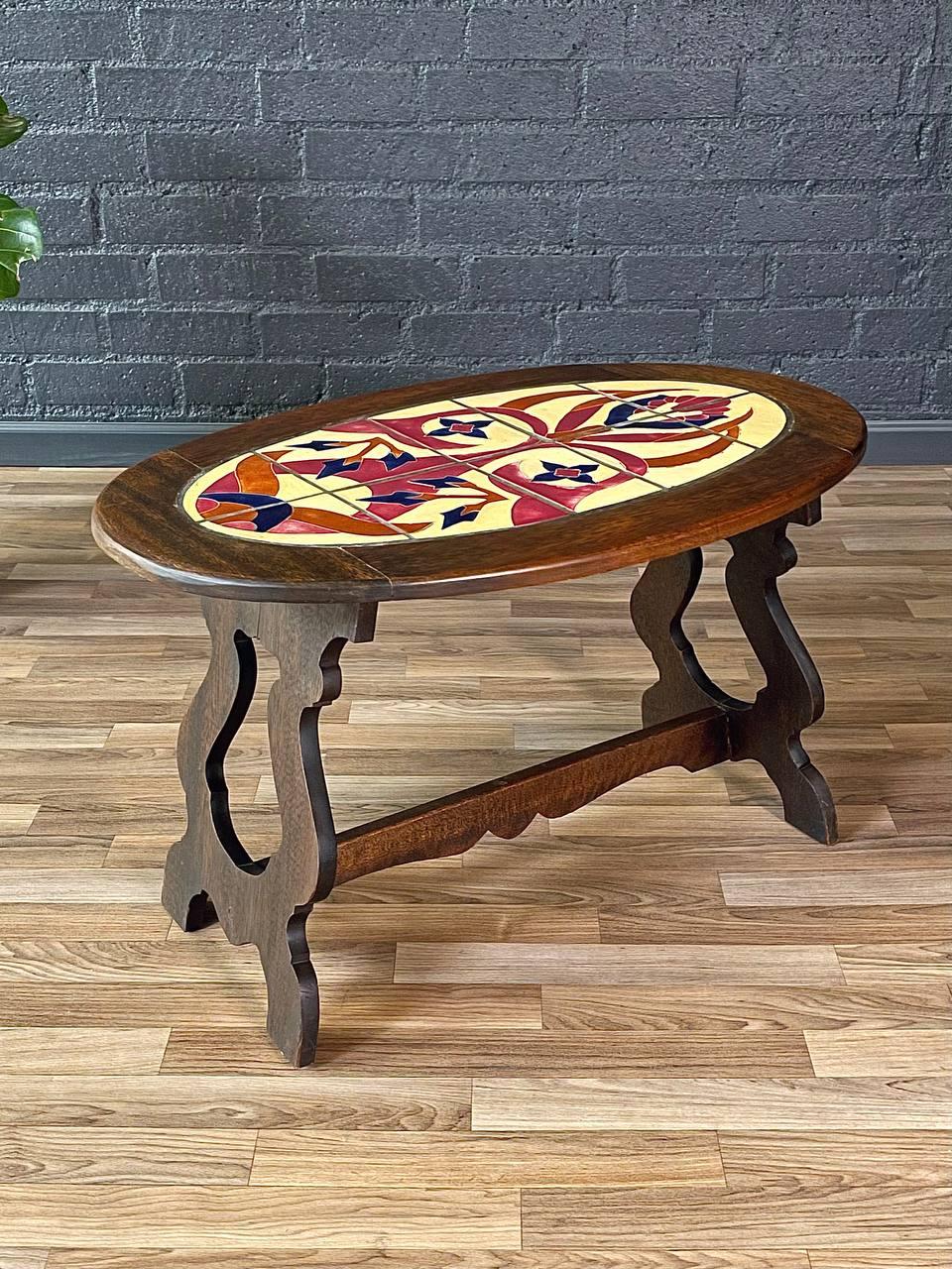 Vintage Spanish Revival Eiche & Kachel Couchtisch (amerikanisch) im Angebot