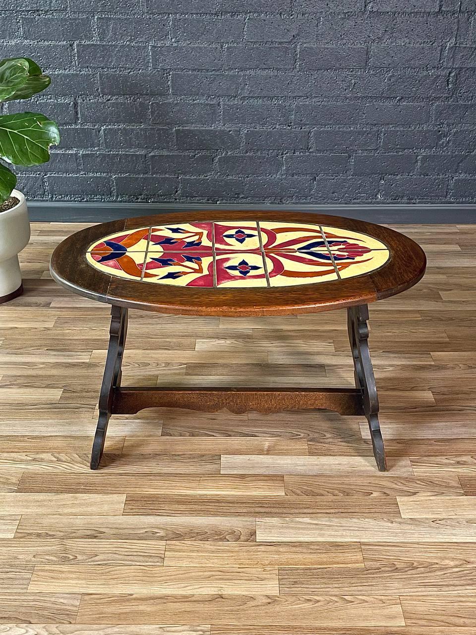 Vintage Spanish Revival Eiche & Kachel Couchtisch (Eichenholz) im Angebot