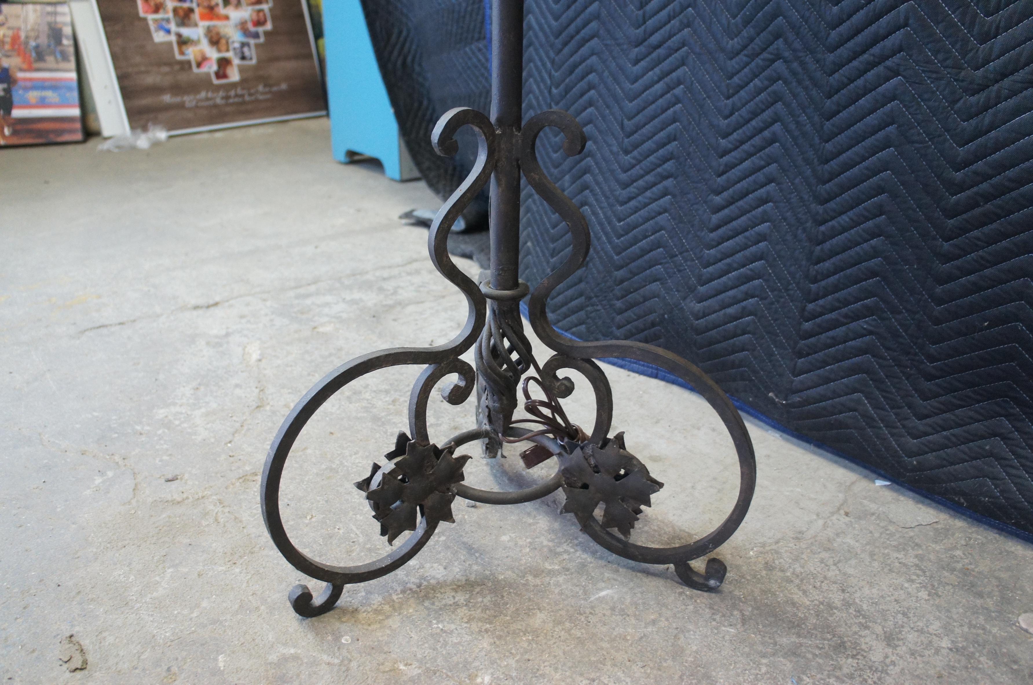 Vintage Spanish Revival Ornate Scrolled Wrought Iron Floor Lamp Reading Light In Good Condition For Sale In Dayton, OH