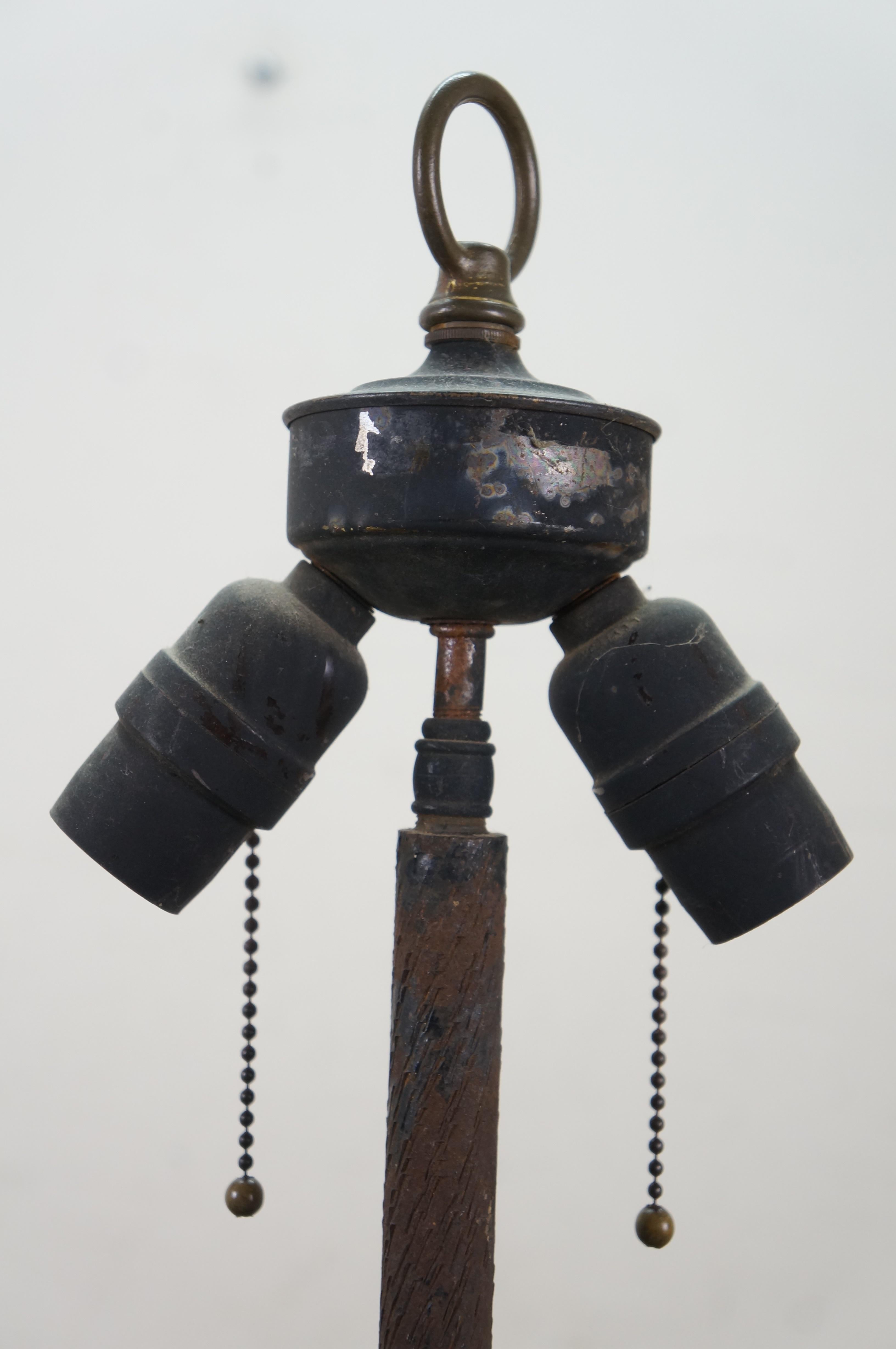 Vintage Spanish Revival Zwei Licht Scrolled Schmiedeeisen Stehlampe 62