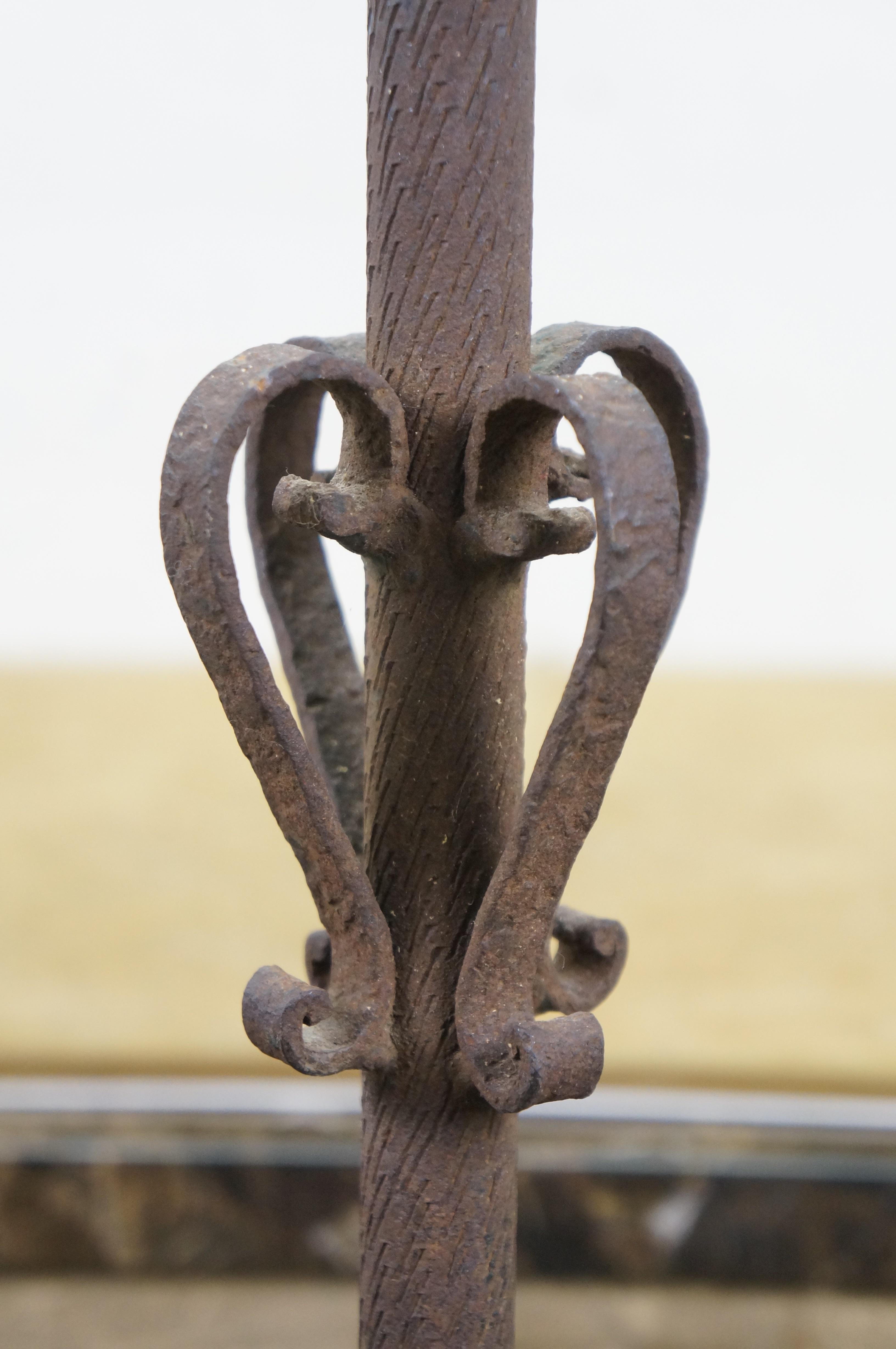 Vintage Spanish Revival Zwei Licht Scrolled Schmiedeeisen Stehlampe 62