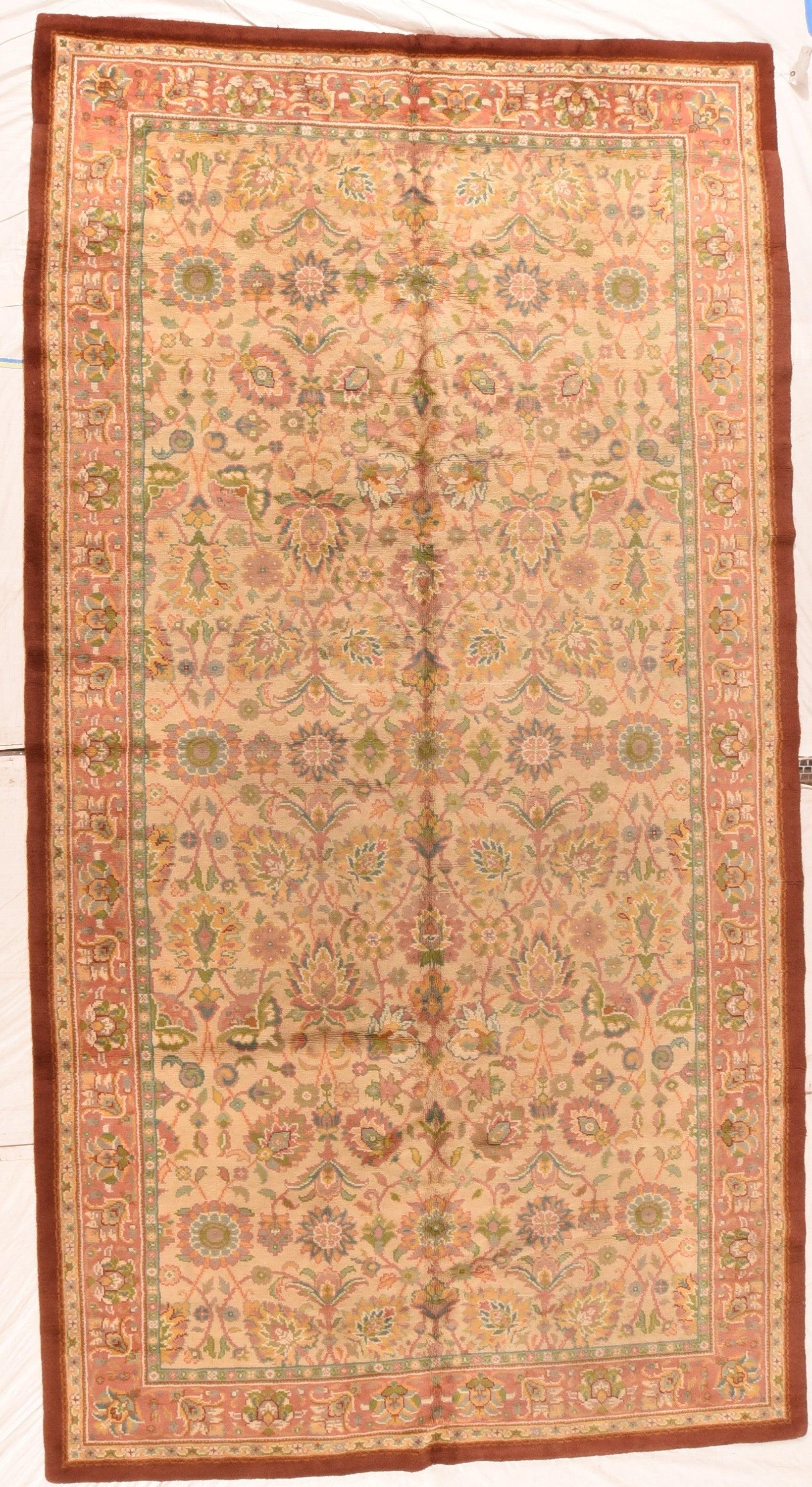 Spanischer Vintage-Teppich 6'9'' x 12'8'' im Zustand „Hervorragend“ im Angebot in New York, NY