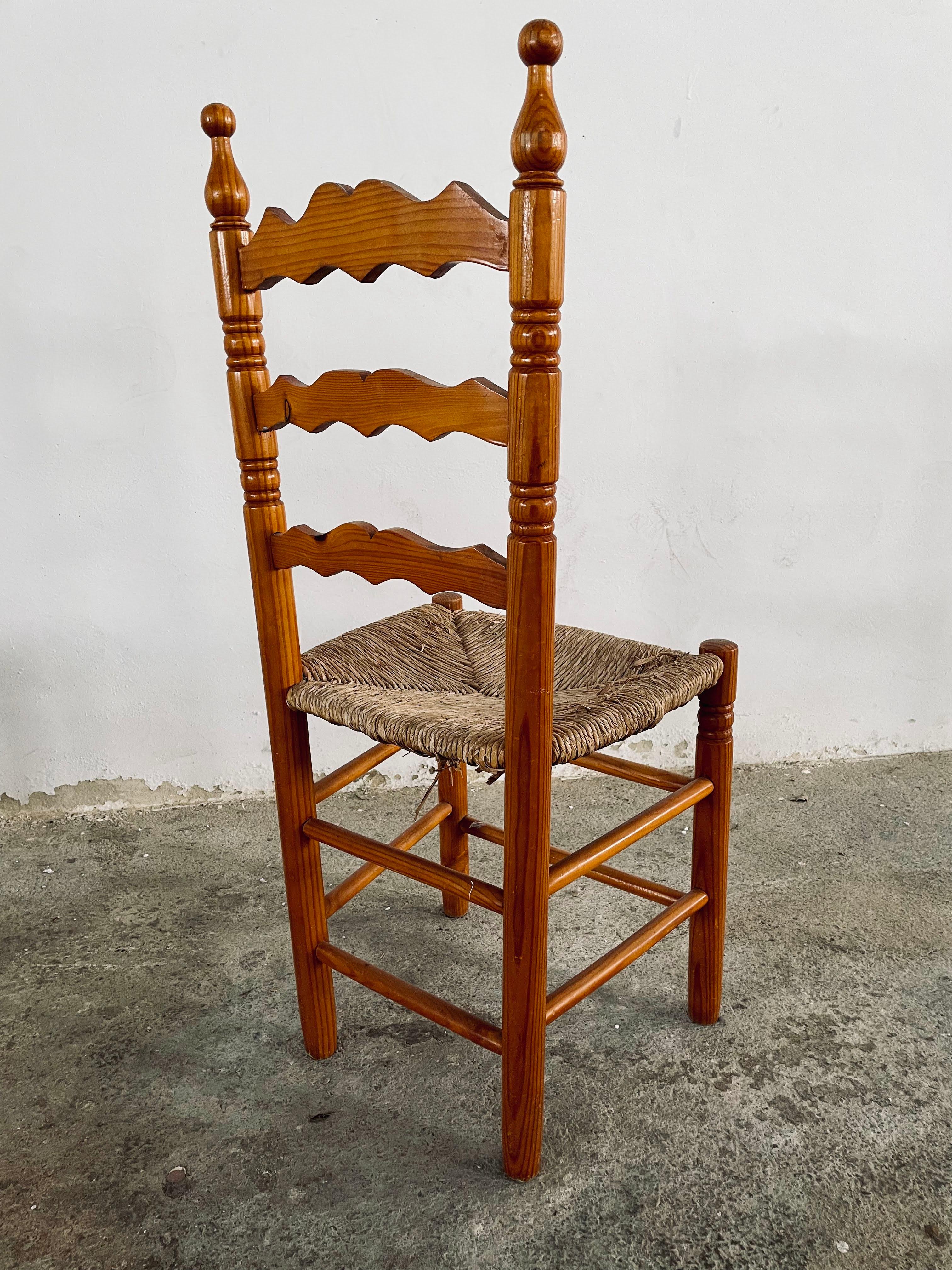 20th Century Vintage Spanish Rush Seat Chair, Wicker and turned wood Castillian Chair For Sale