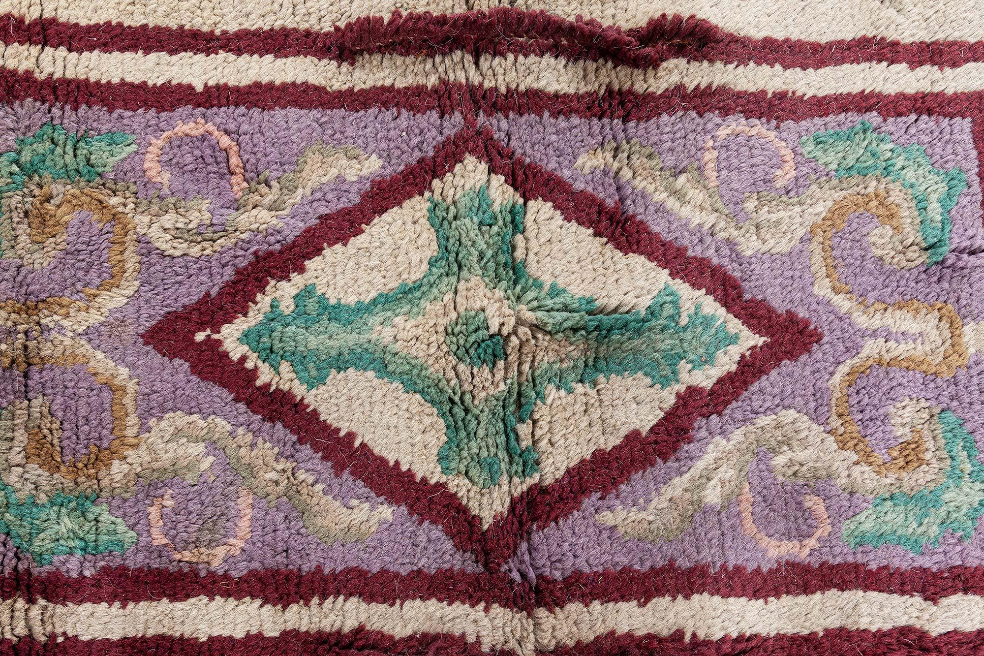 Spagnolo Tappeto vintage spagnolo Savonnerie Botanic fatto a mano Doris Leslie Blau in vendita