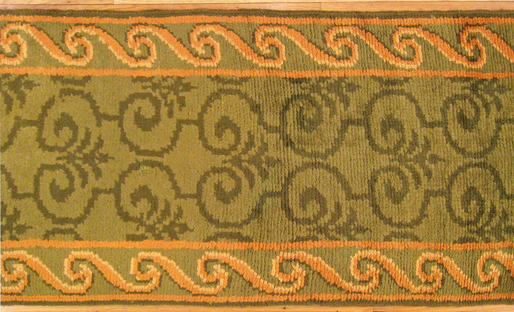 Spanischer Savonnerie-Teppich in langer Lufergre, Vintage (Mitte des 20. Jahrhunderts) im Angebot